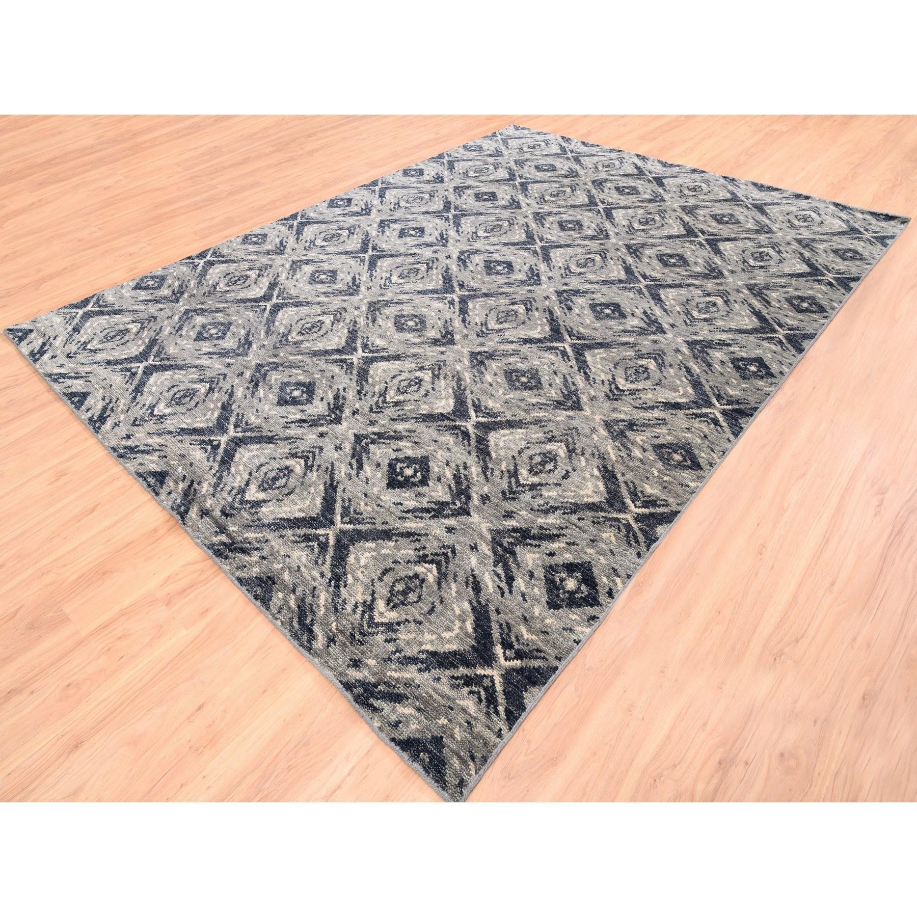 Indian 9'x12' Black Supple Collection Modern All Over Square Design Erased Handmade Rug For Sale