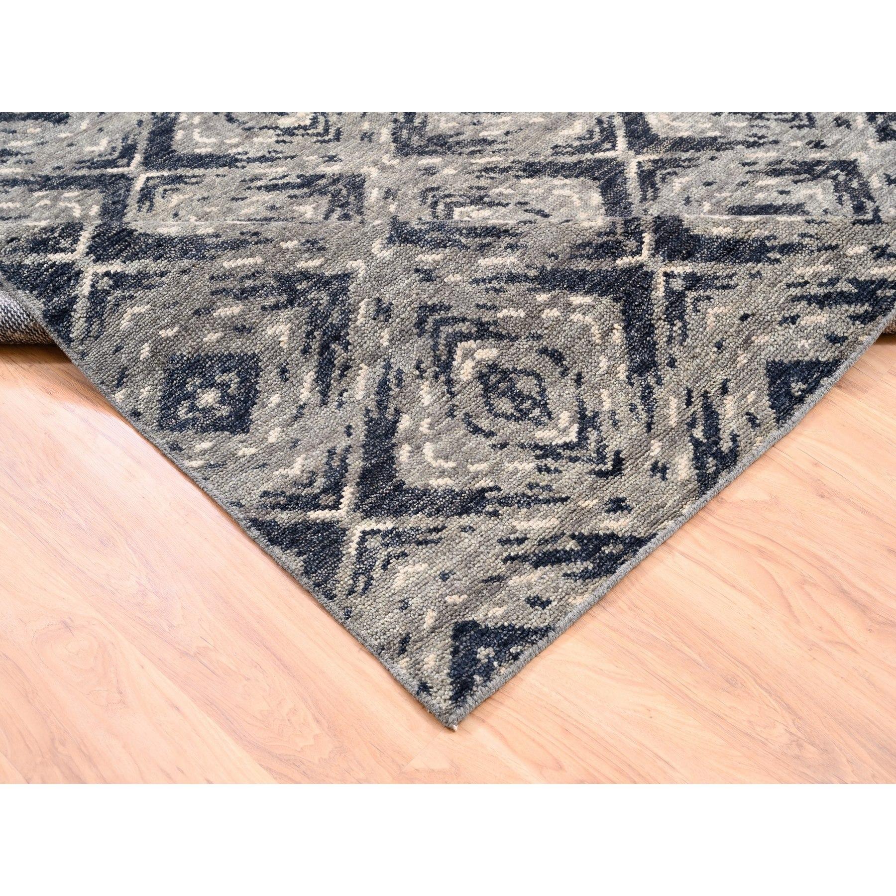 Contemporary 9'x12' Black Supple Collection Modern All Over Square Design Erased Handmade Rug For Sale