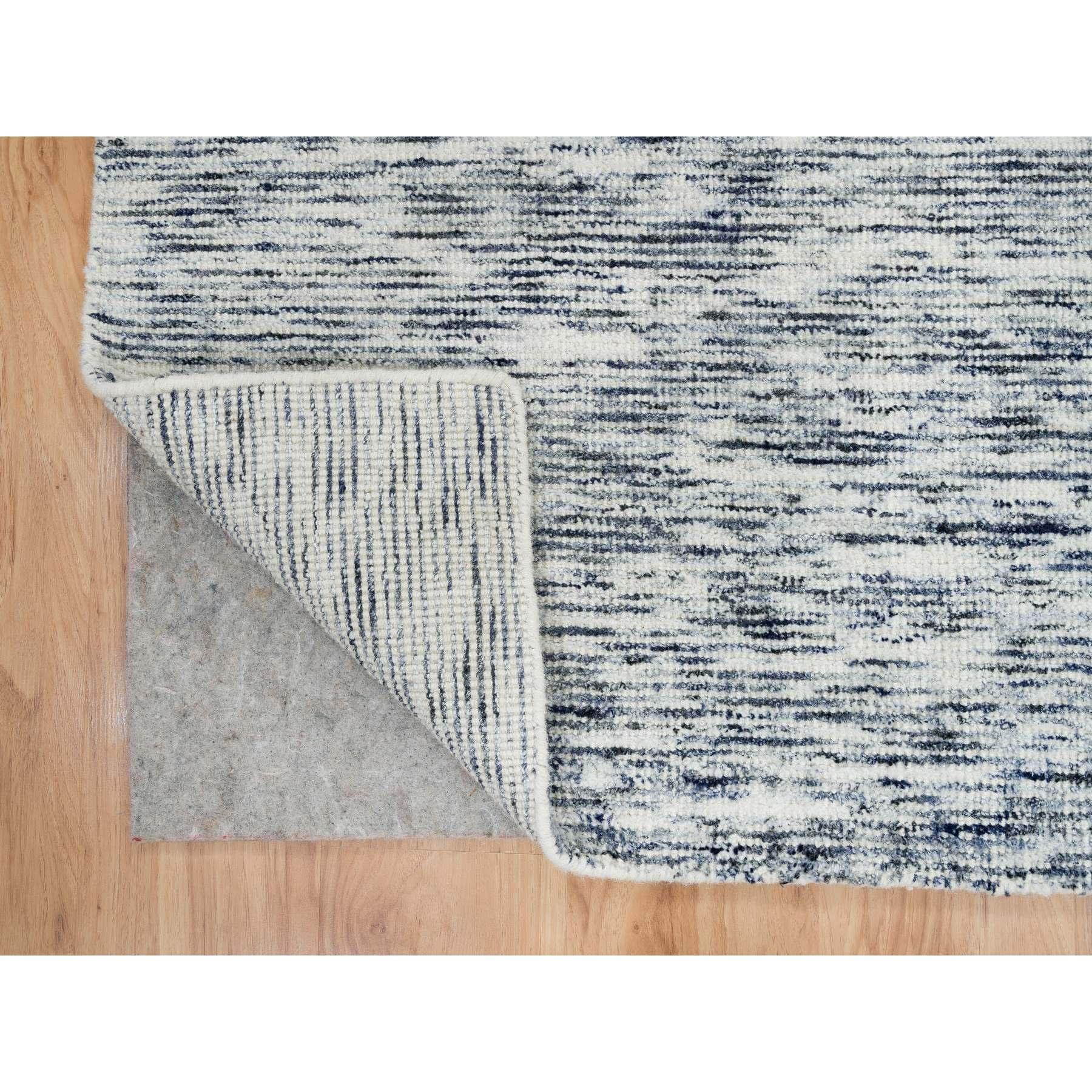 9'x12' Blau und Elfenbein Modern Striae Design Reine Wolle Handgewobener Teppich (Indisch) im Angebot