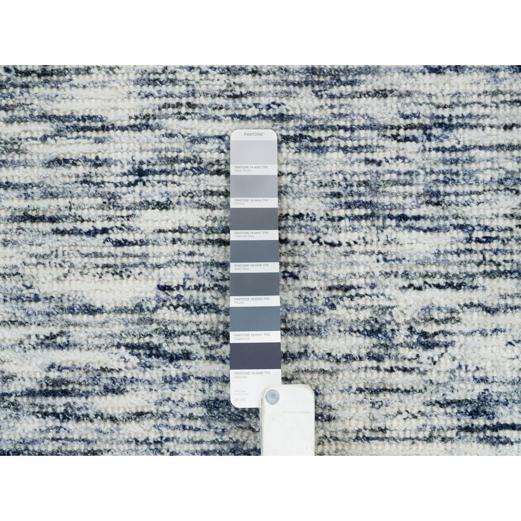 9'x12' Blau und Elfenbein Modern Striae Design Reine Wolle Handgewobener Teppich (21. Jahrhundert und zeitgenössisch) im Angebot