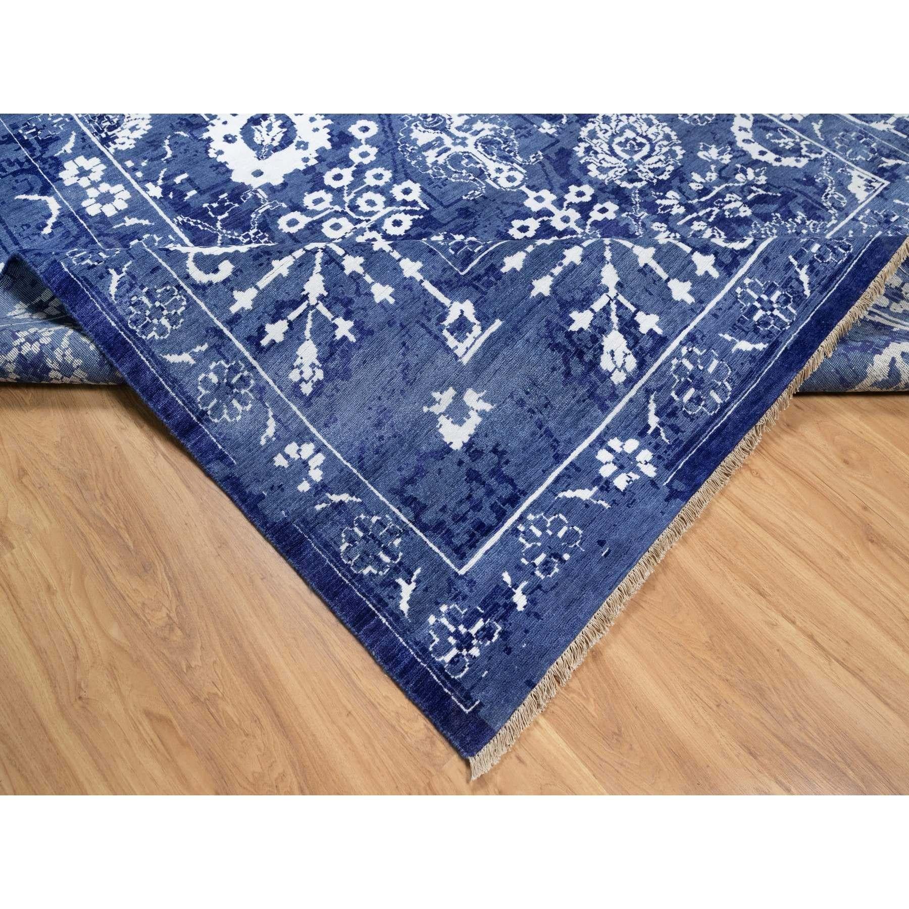 Alfombra de lana y seda anudada a mano azul de 9'x12' Tono sobre tono Tabriz con motivo de hojas en Nuevo estado para la venta en Carlstadt, NJ