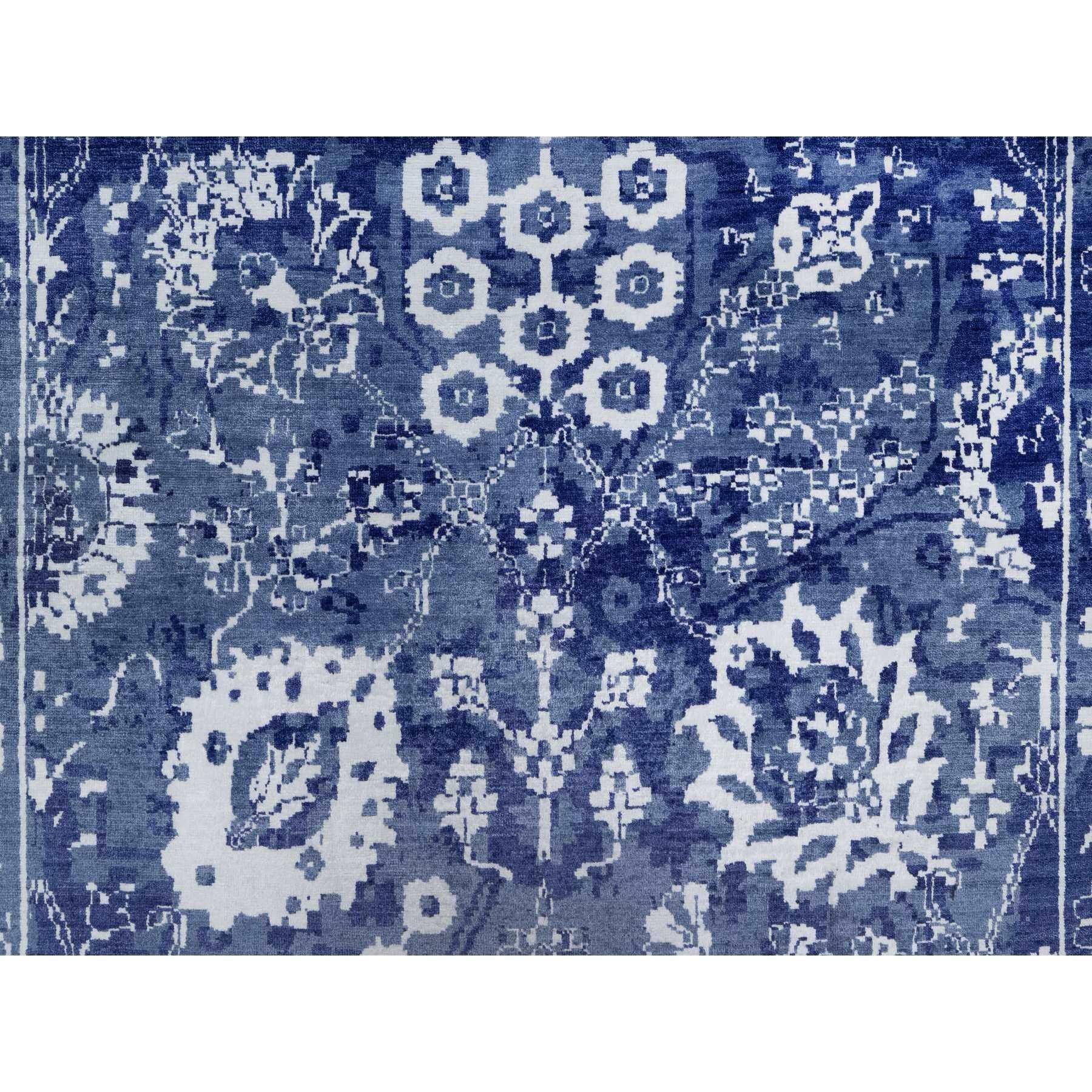 Alfombra de lana y seda anudada a mano azul de 9'x12' Tono sobre tono Tabriz con motivo de hojas Lana en venta