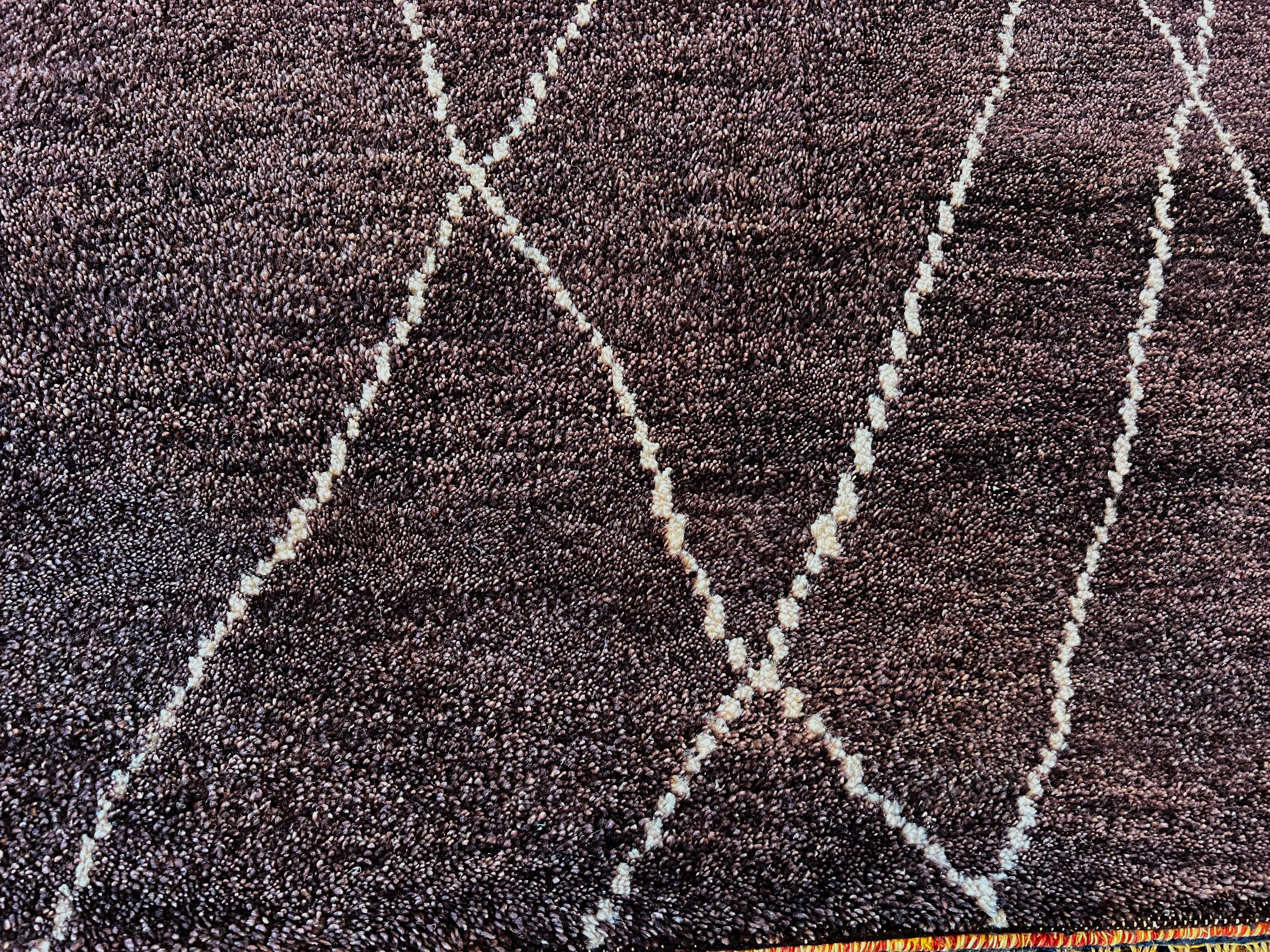 9'x12' Brown Marokkanischer Teppich im Zustand „Neu“ im Angebot in Los Angeles, CA