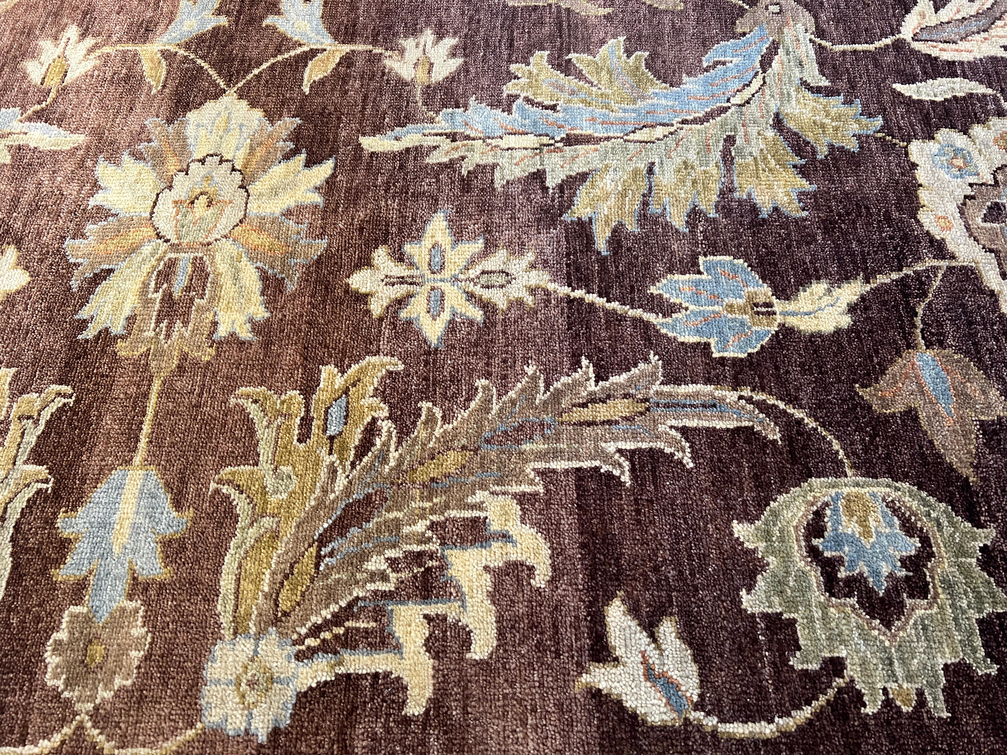 9'x12' Brauner und blauer Teppich im geblümten Design im Angebot 1