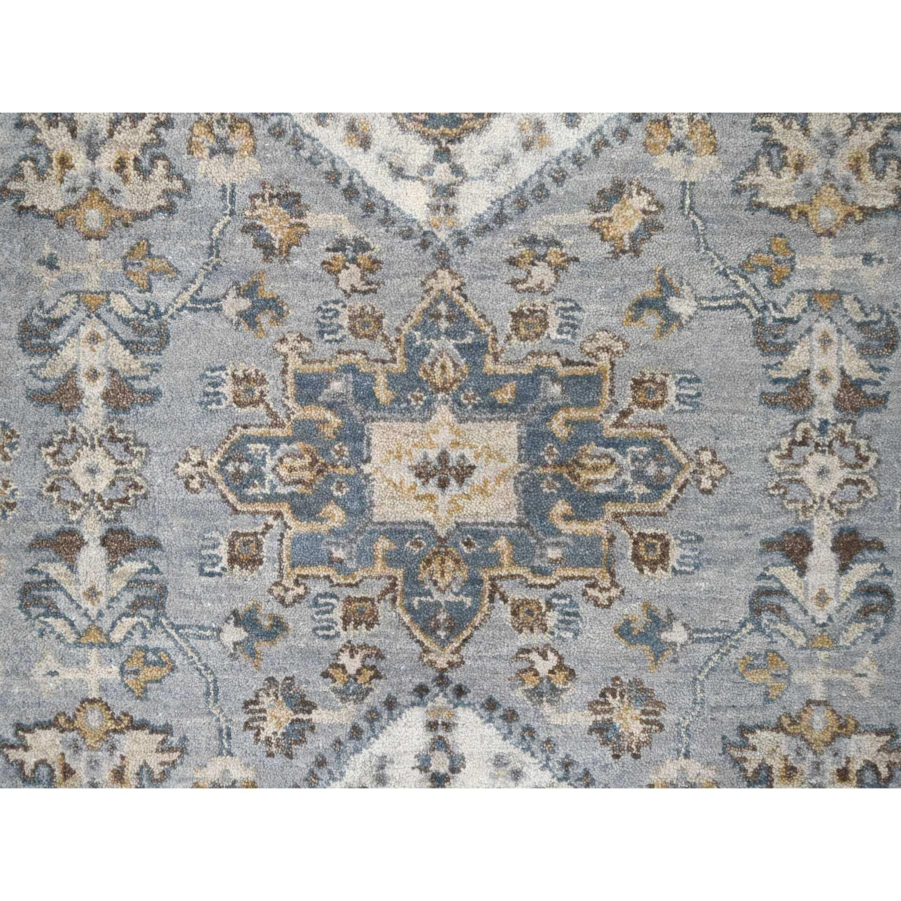 9'x12' Chromgrauer Teppich, Bio-Wolle, Karajeh-Design, handgeknüpft, Teppich im Angebot 1
