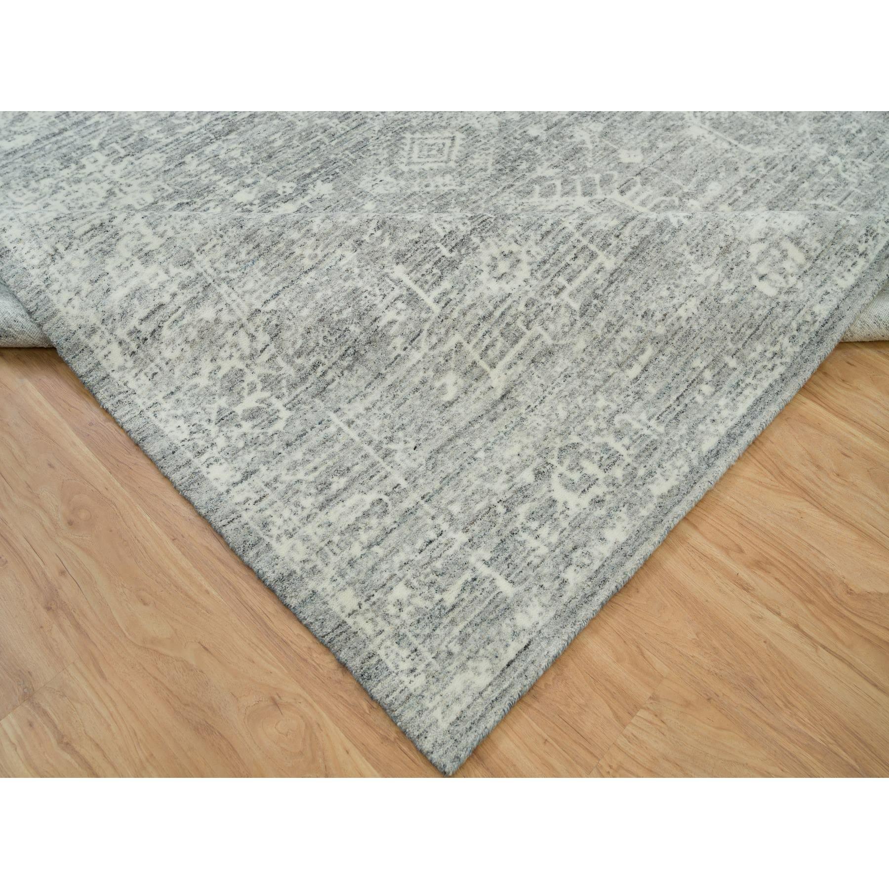 9'x12' Wolkengrauer Karajeh Design 100% Wolle Handgefalteter orientalischer Teppich (21. Jahrhundert und zeitgenössisch) im Angebot