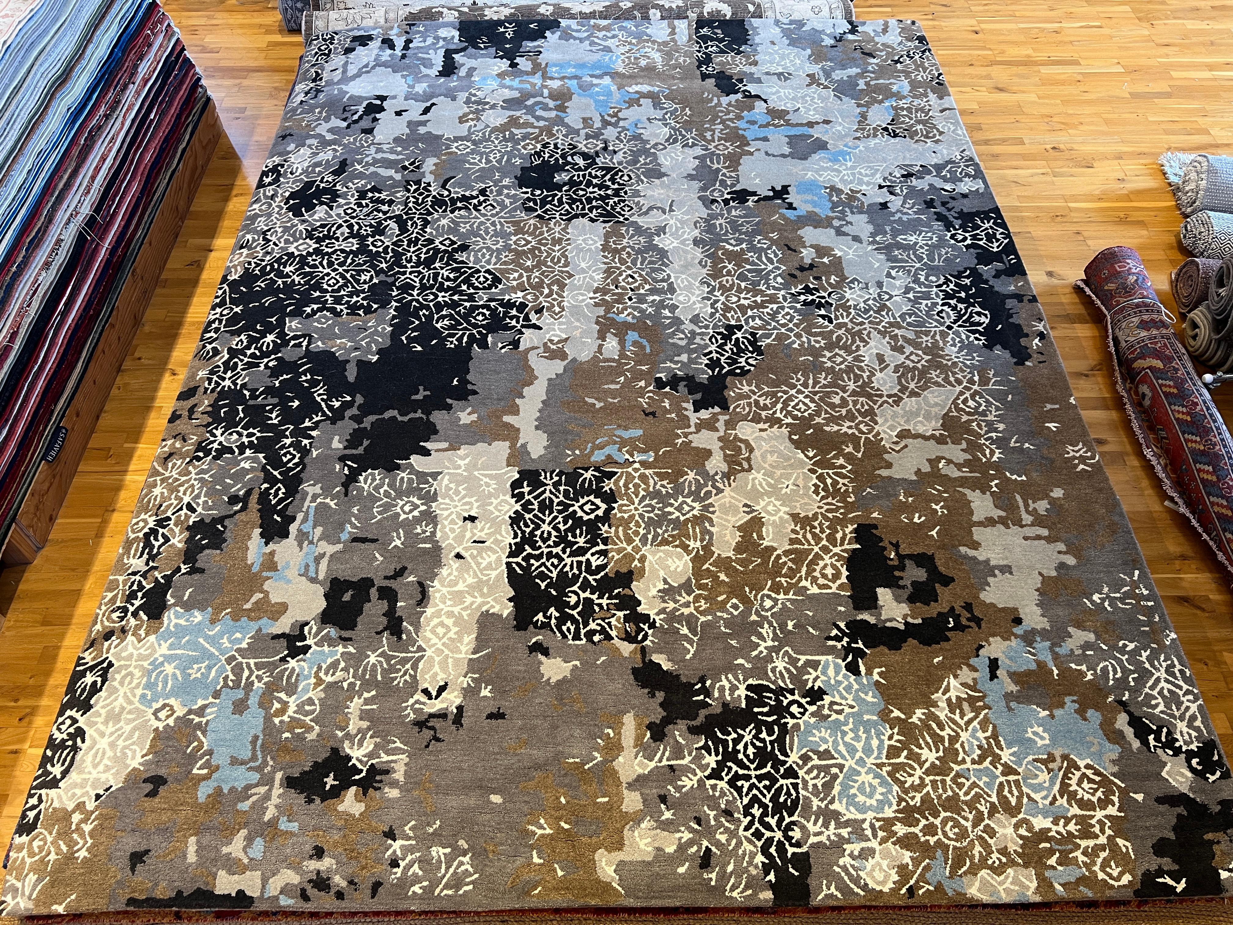 9'x12' Deconstructed Floral Design Rug in Browns and Blues For Sale 3