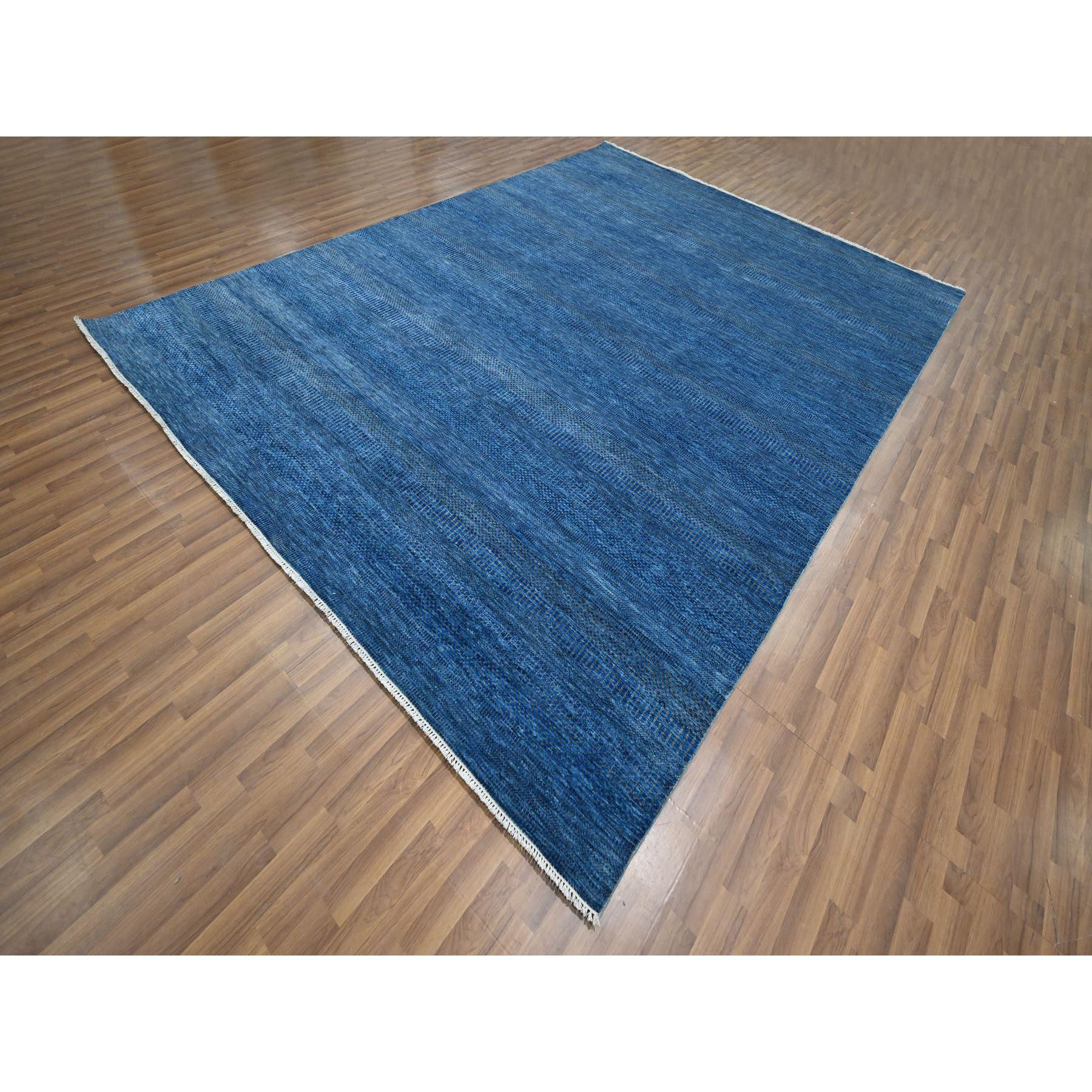 Moderne Tapis d'Orient en laine et soie nouée à la main 9'x12' Bleu Denim Modern Grass Design en vente