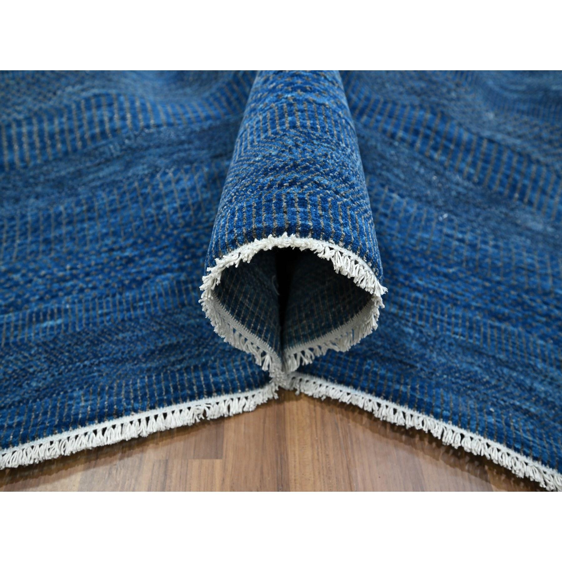 Noué à la main Tapis d'Orient en laine et soie nouée à la main 9'x12' Bleu Denim Modern Grass Design en vente