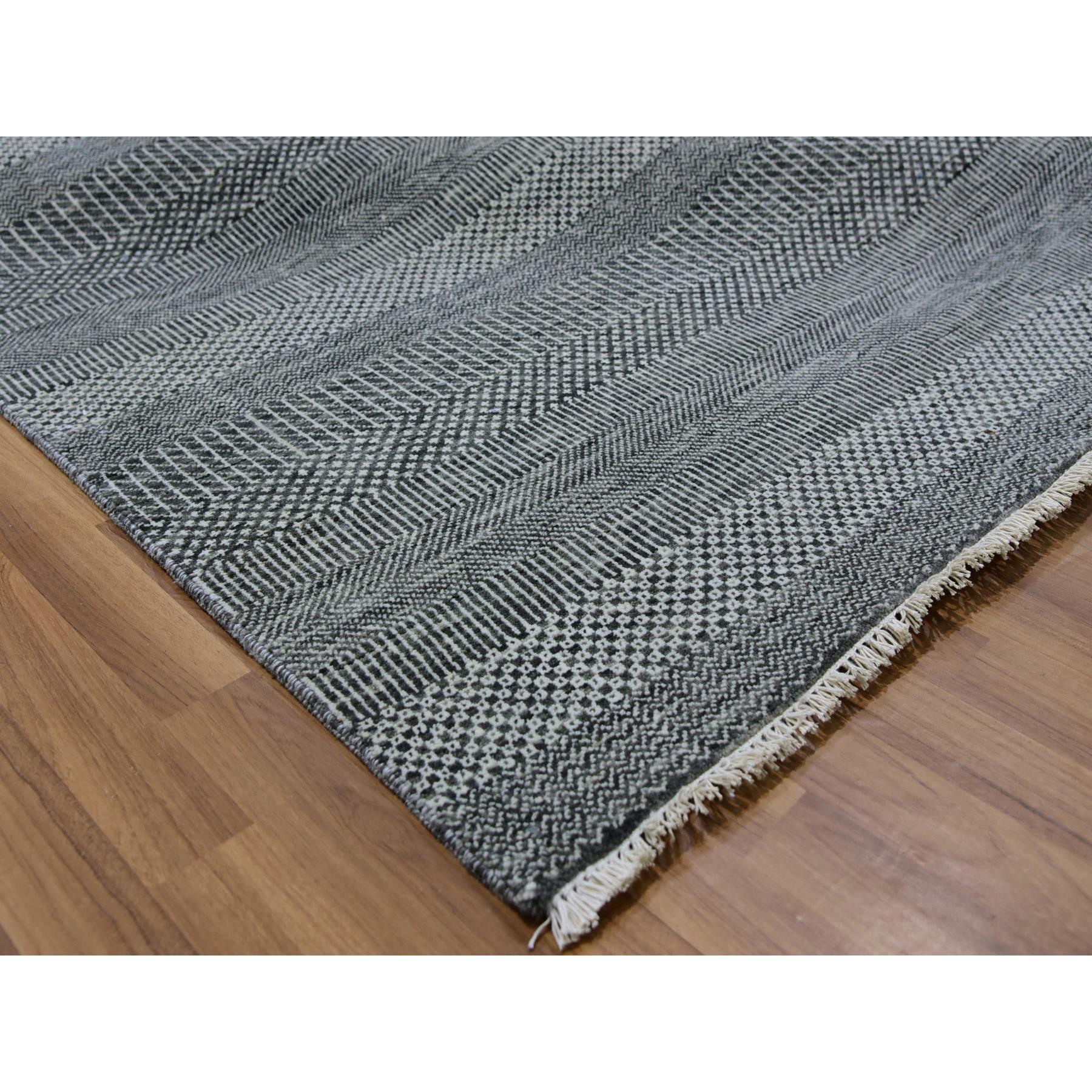 XXI secolo e contemporaneo 9'x12' Dim Gray Tappeto orientale in lana non colorata annodato a mano con design moderno a erba in vendita
