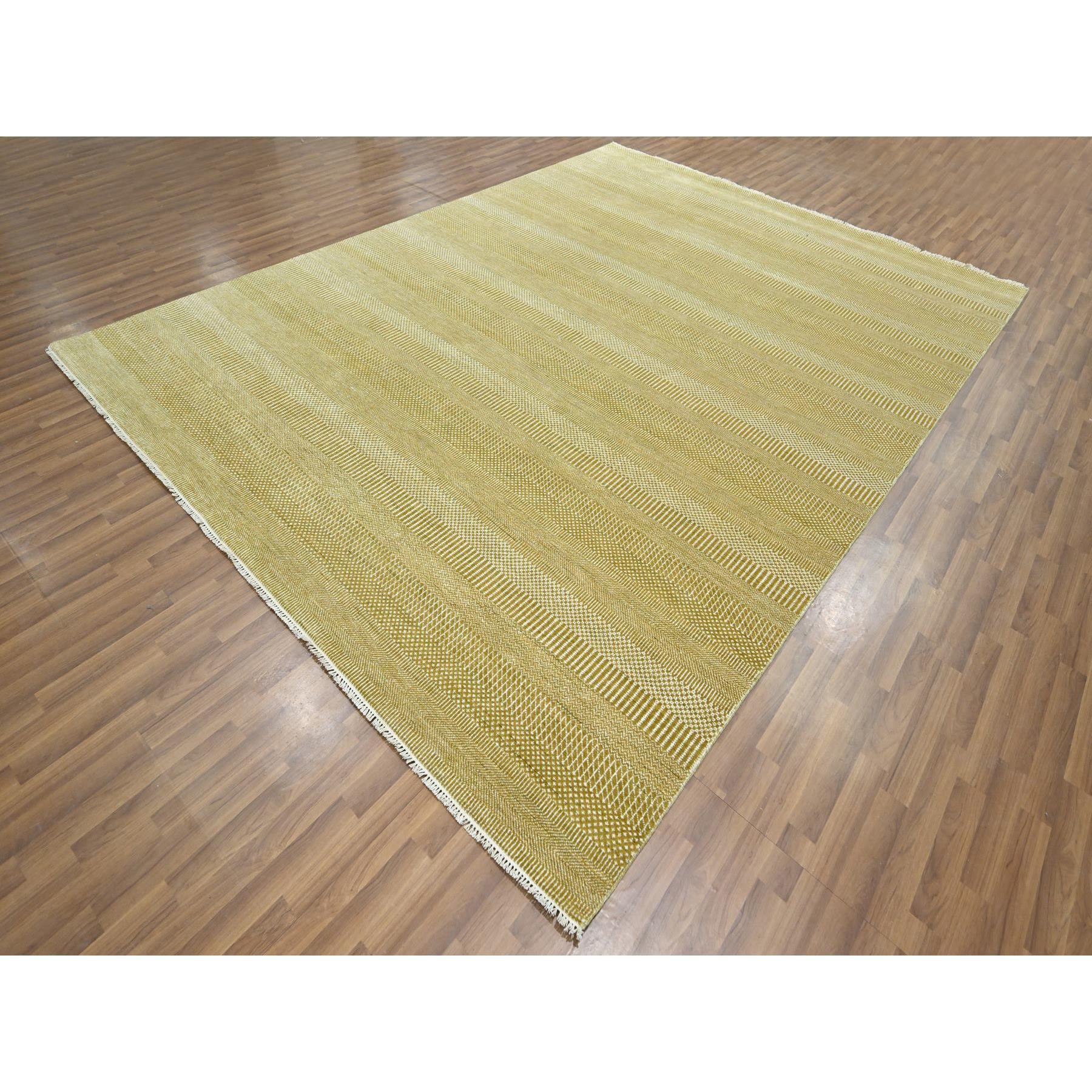 Alfombra de lana y seda anudada a mano sin bordes con diseño moderno de hierba marrón crudo de 9'x12' Moderno en venta