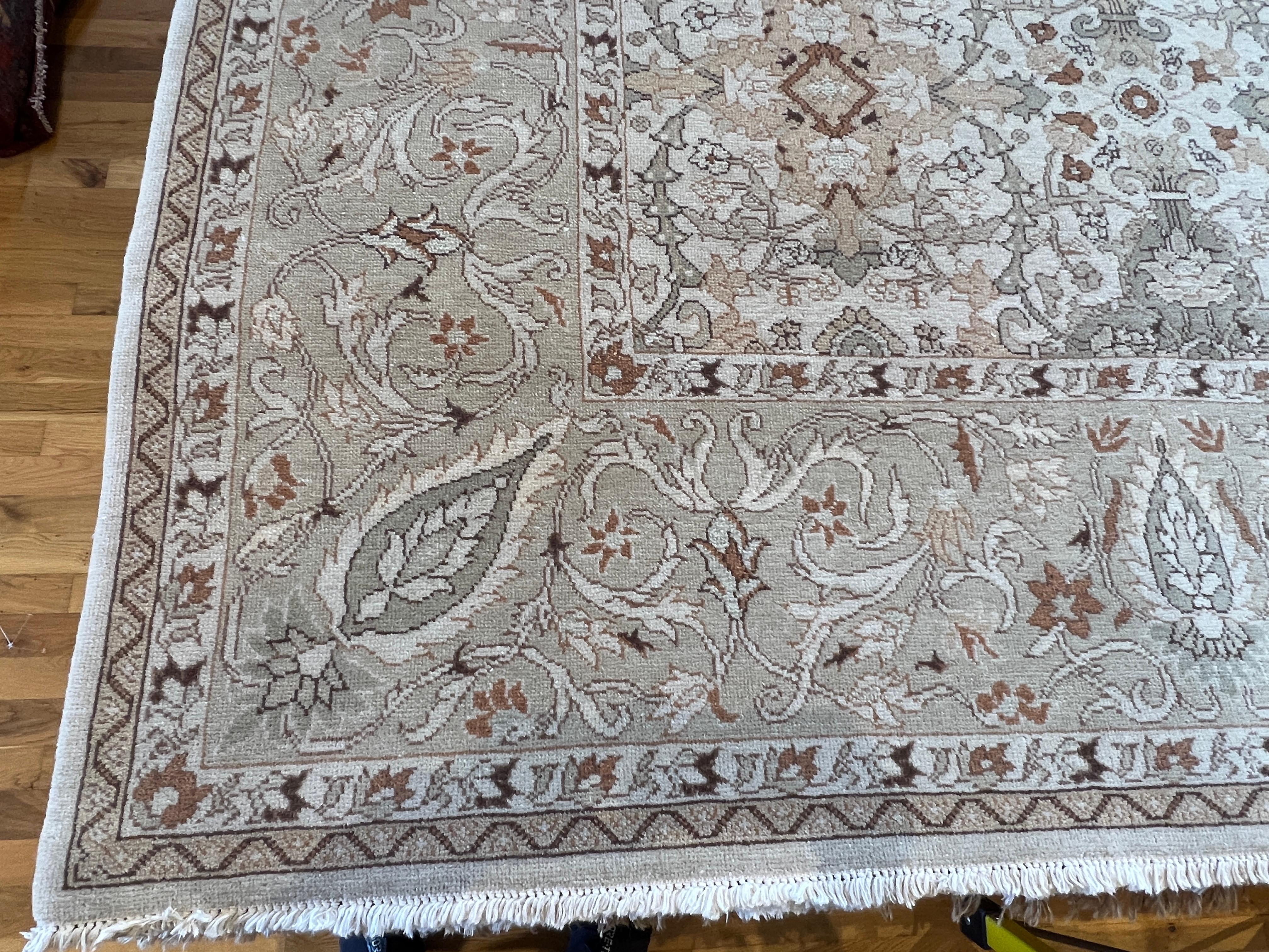 9'x12' French Floral Inspired Hand-Knotted Wool Rug In New Condition For Sale In Los Angeles, CA