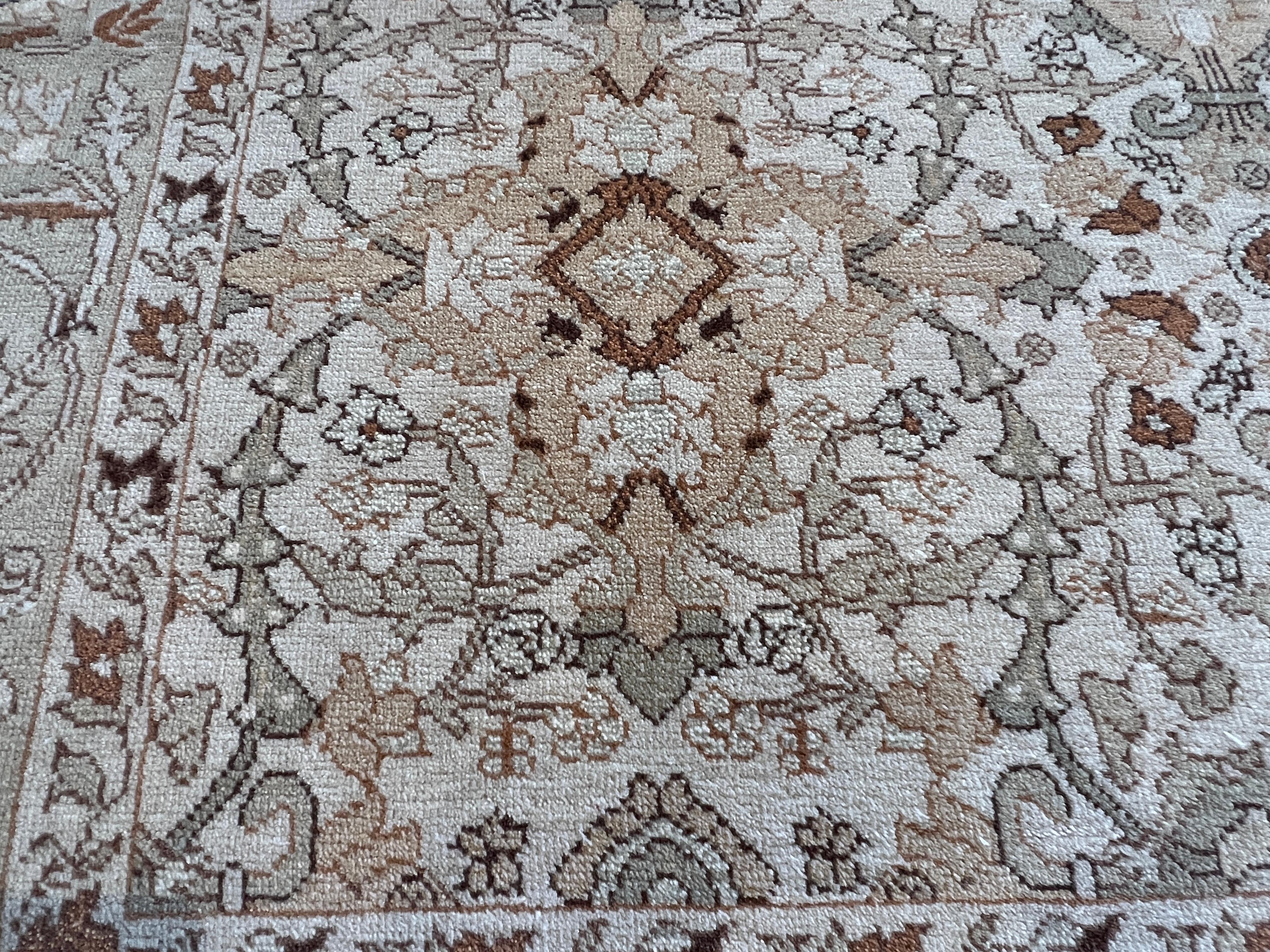 Contemporary 9'x12' French Floral Inspired Hand-Knotted Wool Rug For Sale