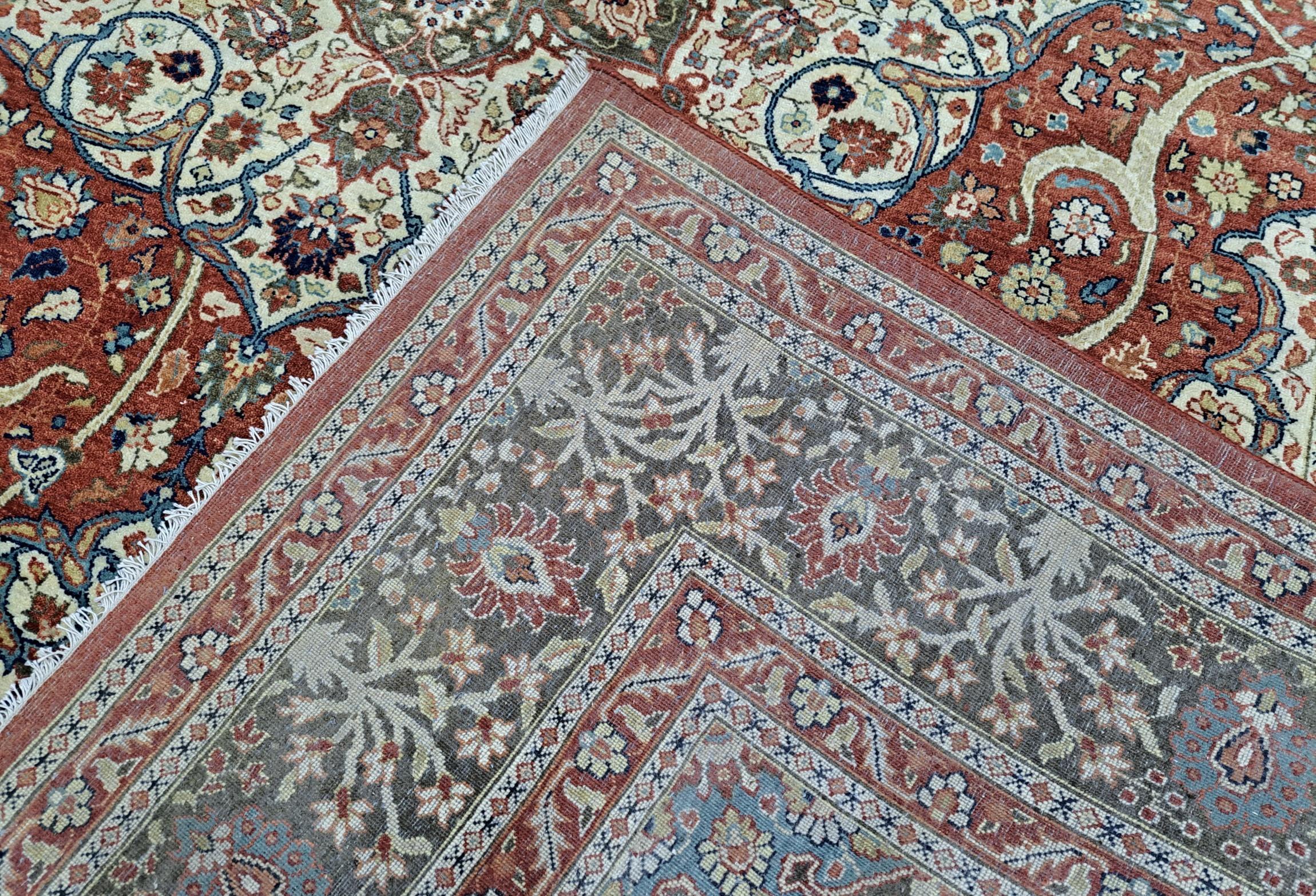 Annodato a mano Tappeto Heriz Design del XVIII secolo 9x12 Ft. Tutta lana. Tappeto fatto a mano in stile antico in vendita