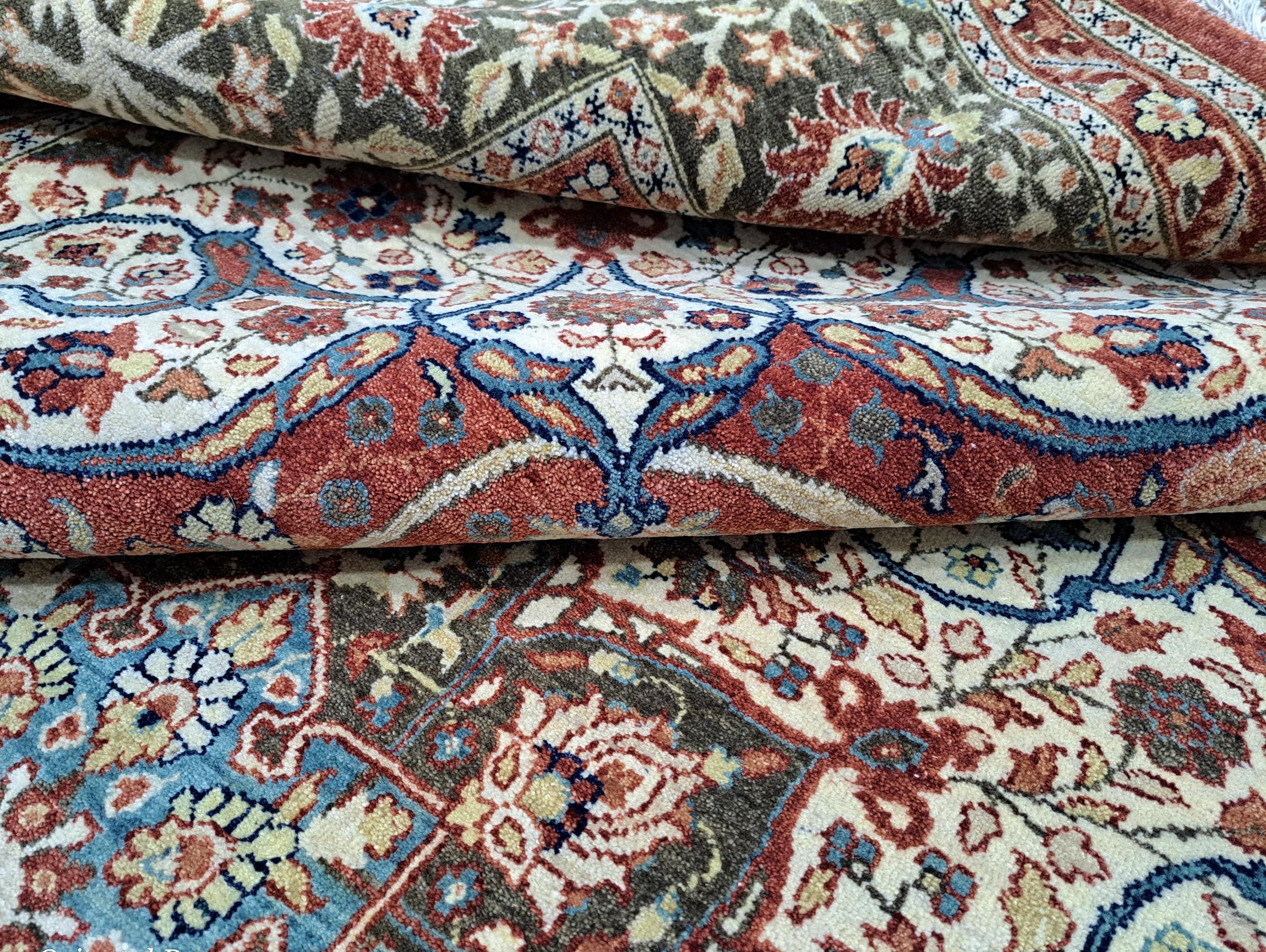 XXI secolo e contemporaneo Tappeto Heriz Design del XVIII secolo 9x12 Ft. Tutta lana. Tappeto fatto a mano in stile antico in vendita