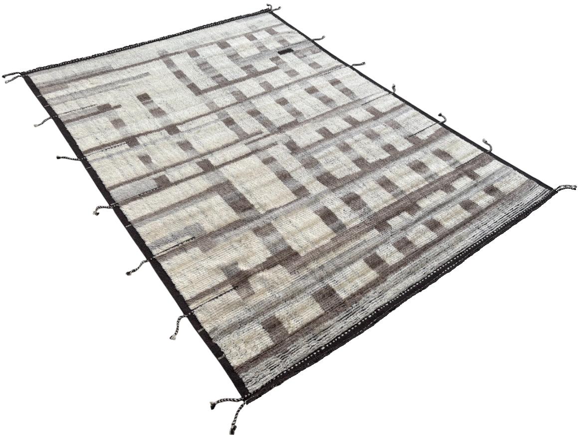 Modern 9x12 Ft Beni Ourain Design Rug. Hand-knotted Moroccan Design Carpet. 100% Wool For Sale