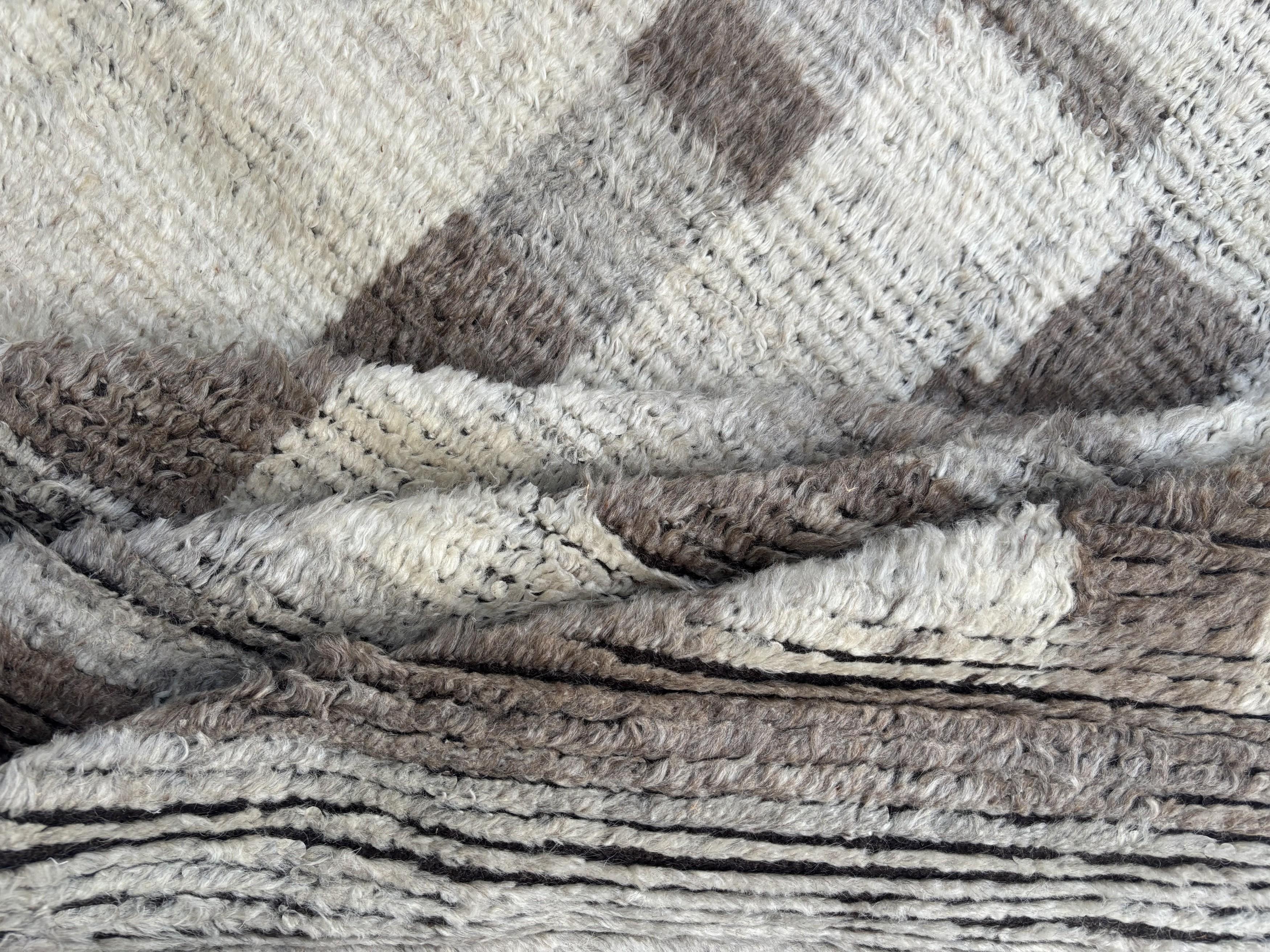 Hand-Knotted 9x12 Ft Beni Ourain Design Rug. Hand-knotted Moroccan Design Carpet. 100% Wool For Sale