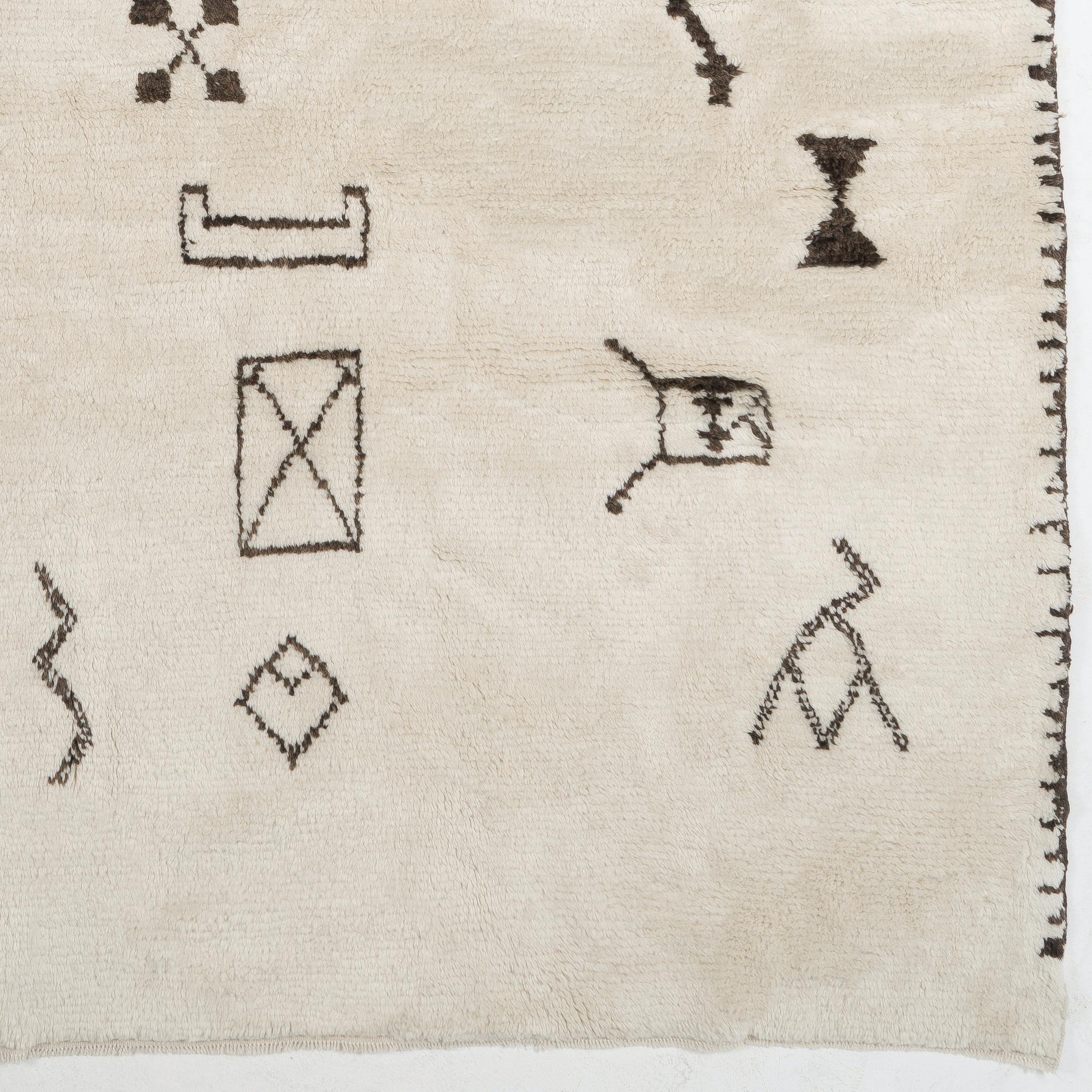 9x12 ft Handgeknüpfter Teppich im marokkanischen Stil. 100% natürliche Wolle. Maßgefertigte Optionen Avl. (Tulu) im Angebot