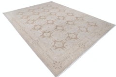 Alfombra beige y topo hecha a mano de 9x12 pies. Alfombra con diseño de medallón floral repetido