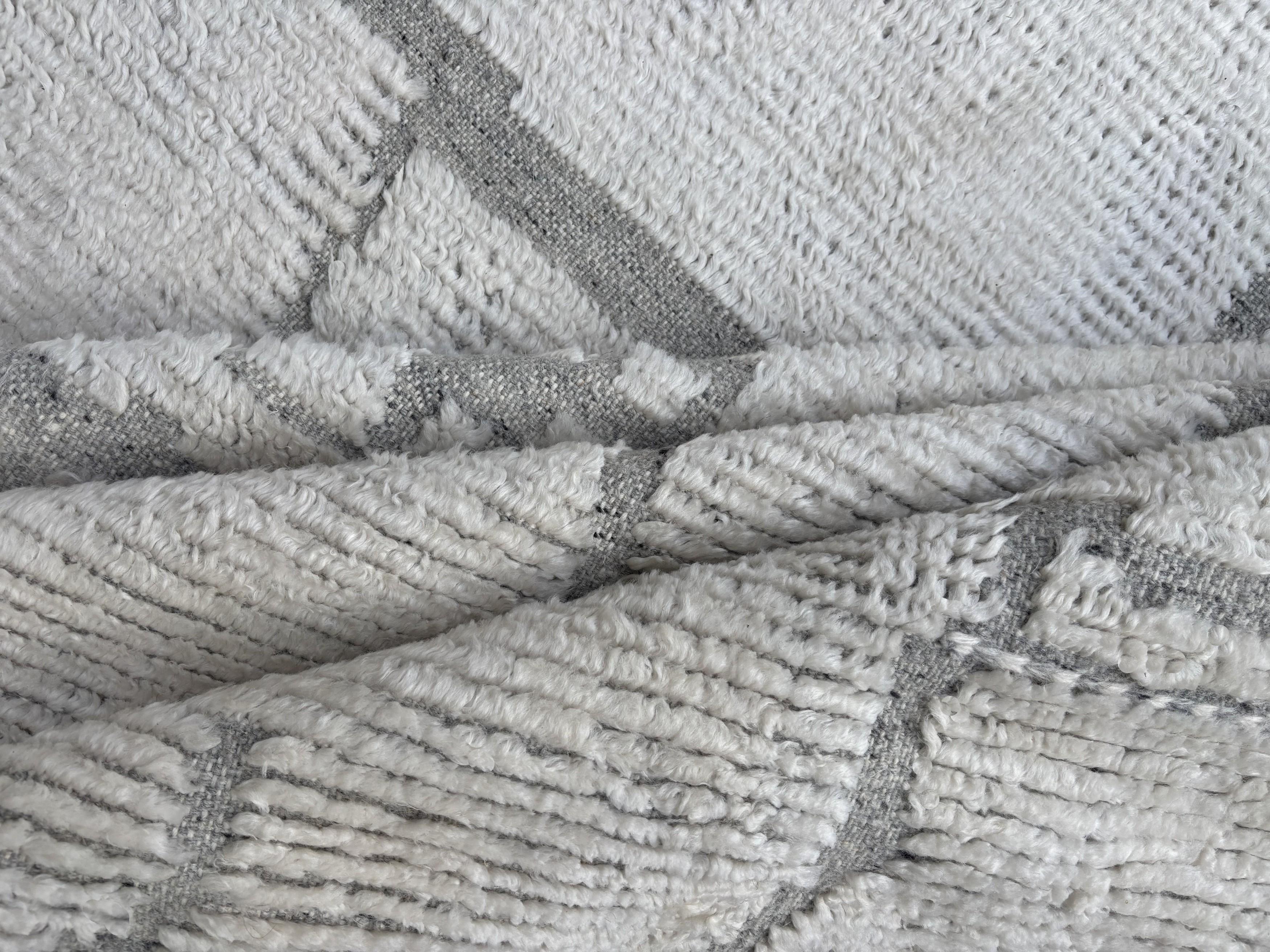 9x12 Ft Modern Handmade Moroccan Design Rug. 100% Wool. Custom Options Available In New Condition For Sale In Spring Valley, NY