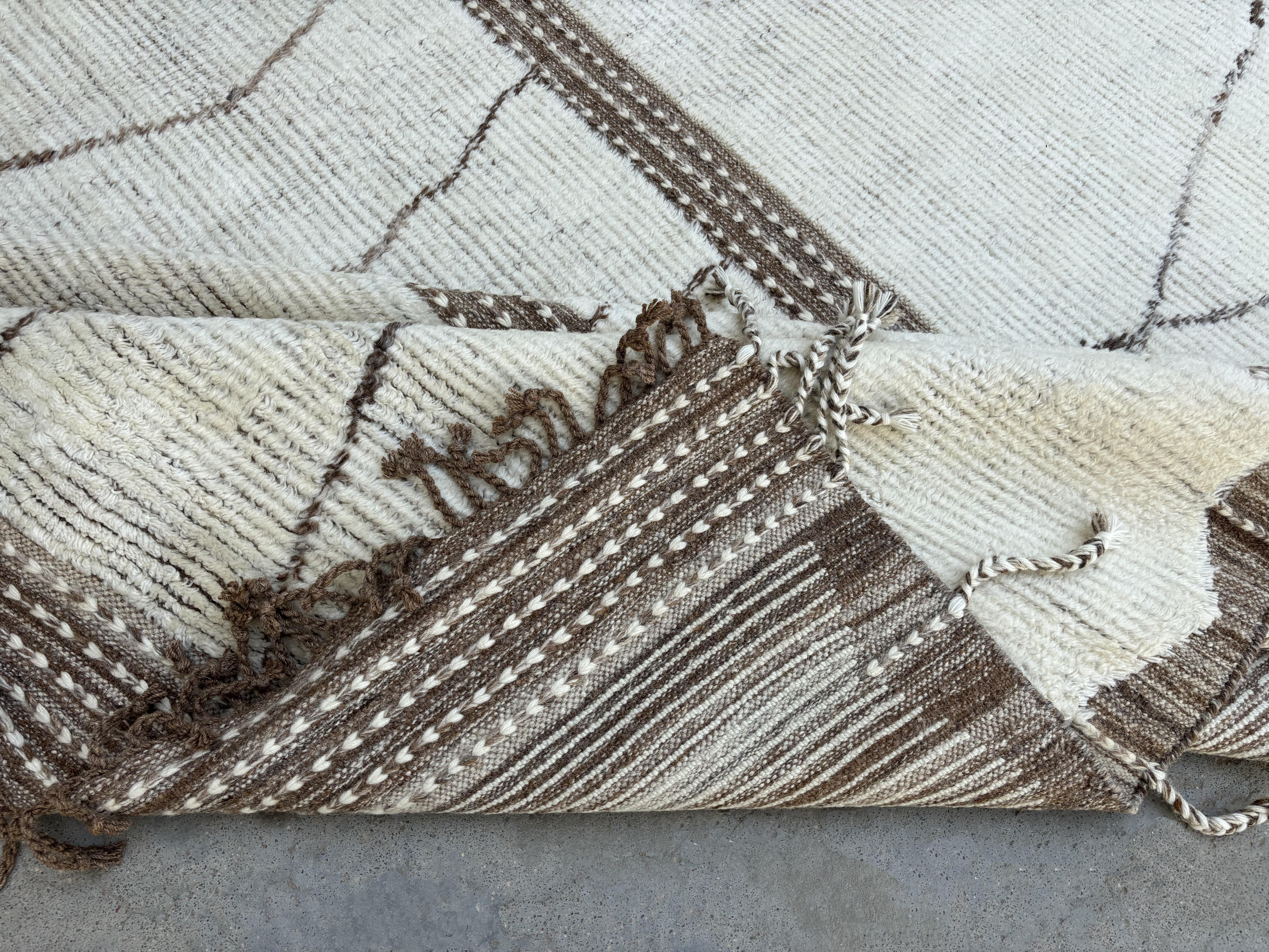 Contemporary 9x12 Ft Modern Handmade Moroccan Design Rug. 100% Wool. Custom Options Available For Sale