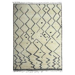 9x12 ft Moroccan Berber-Inspired Handknotted 100% Wool Area Rug in Beige & Black
