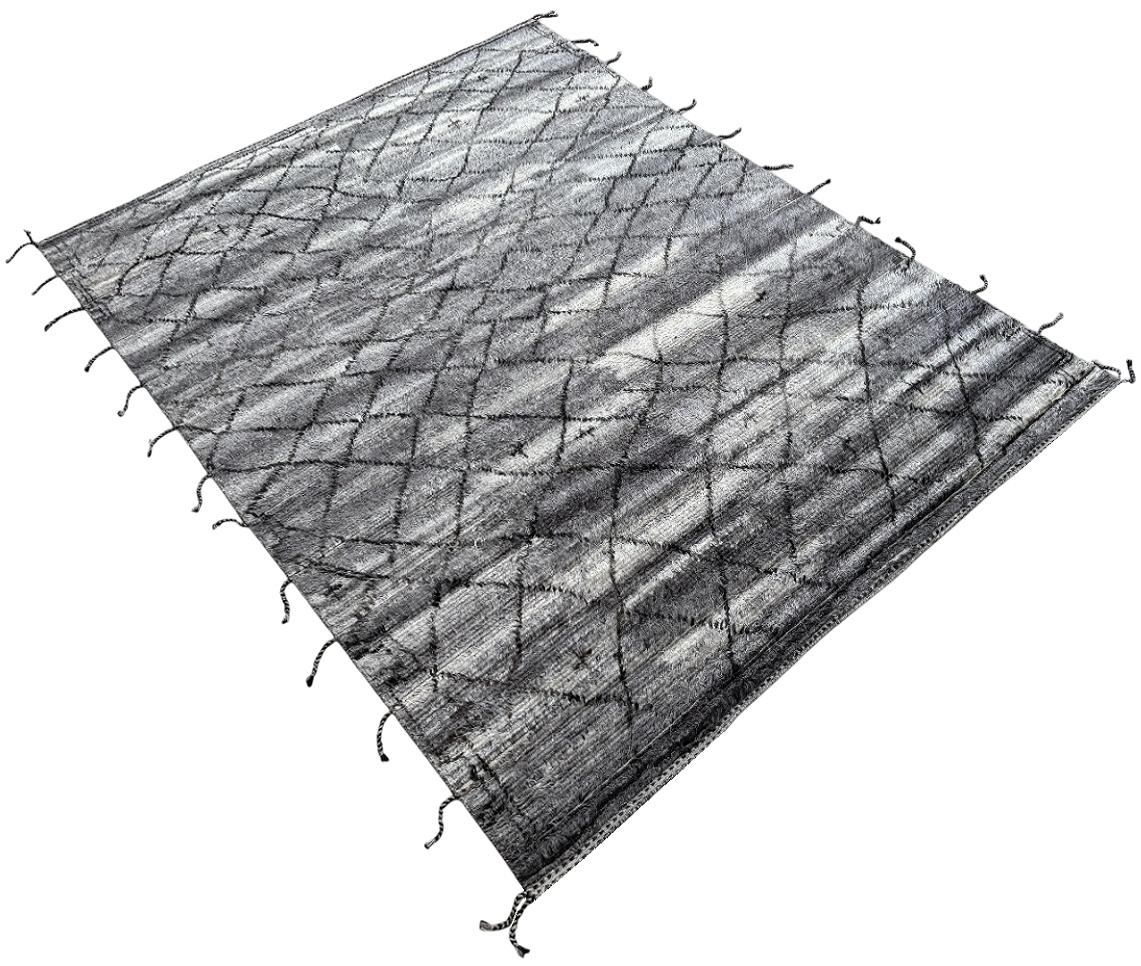 Moderne 9x12 Ft Moroccan style Handmade Rug. 100% Natural Wool. Custom Options Available en vente