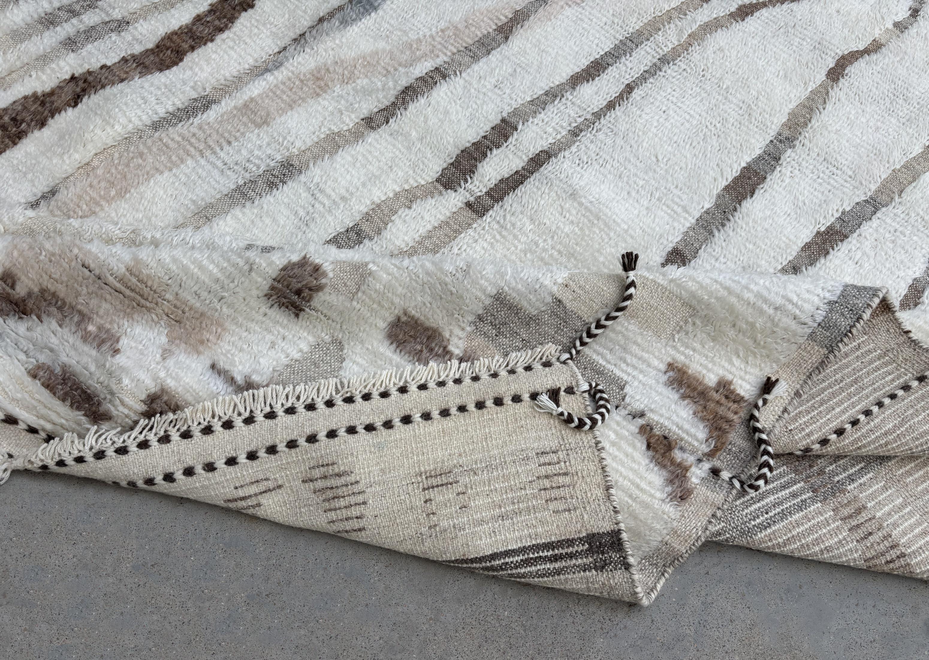 9x12 Ft Tapis de style marocain fait à la main. 100% Laine naturelle. Options sur-mesure disponibles Neuf - En vente à Spring Valley, NY