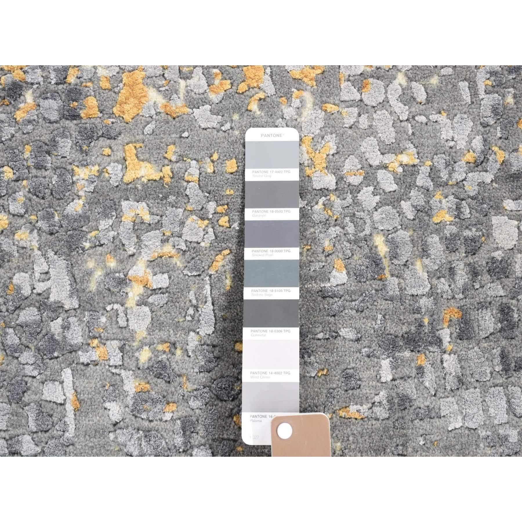 9'x12' Gris y Oro, Diseño Persa, Lana y Seda Pura Anudadas a Mano, Alfombra en venta 2