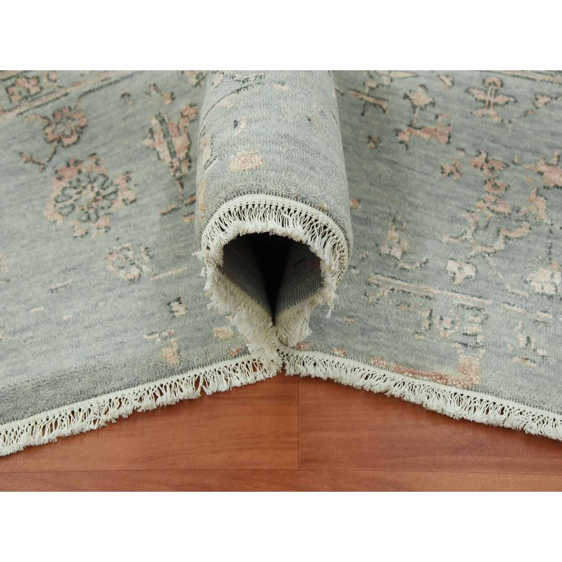Handgeknüpfter Teppich in Grau, Erased Persian Serapi-Design, Wolle und Seide, 9'x12' Grau im Angebot 1