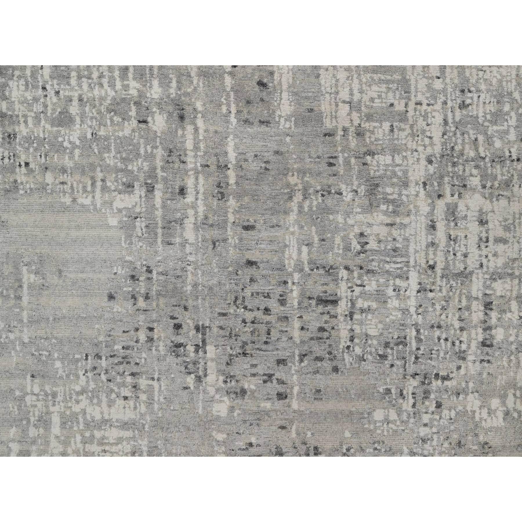 9'x12' Grauer handgeknüpfter moderner gelöschter Design-Teppich aus ungefärbter natürlicher Wolle im Angebot 2