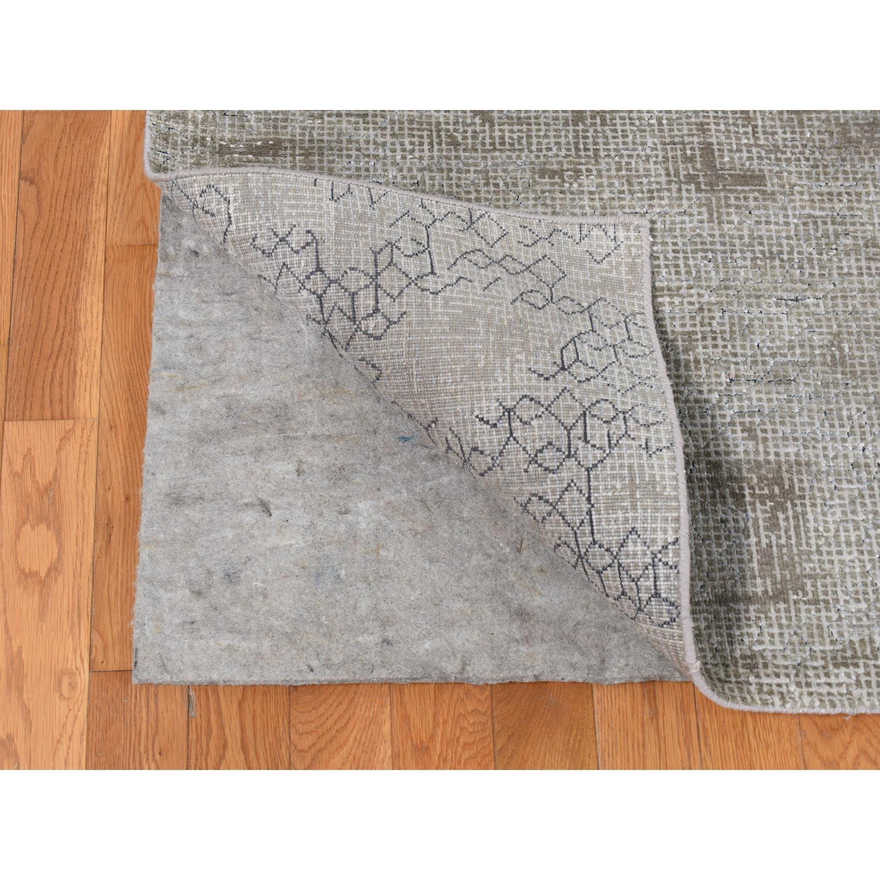 Indian 9'x12' Gray Hand Knotted Small Box Design Silk with Textured Wool Rug For Sale