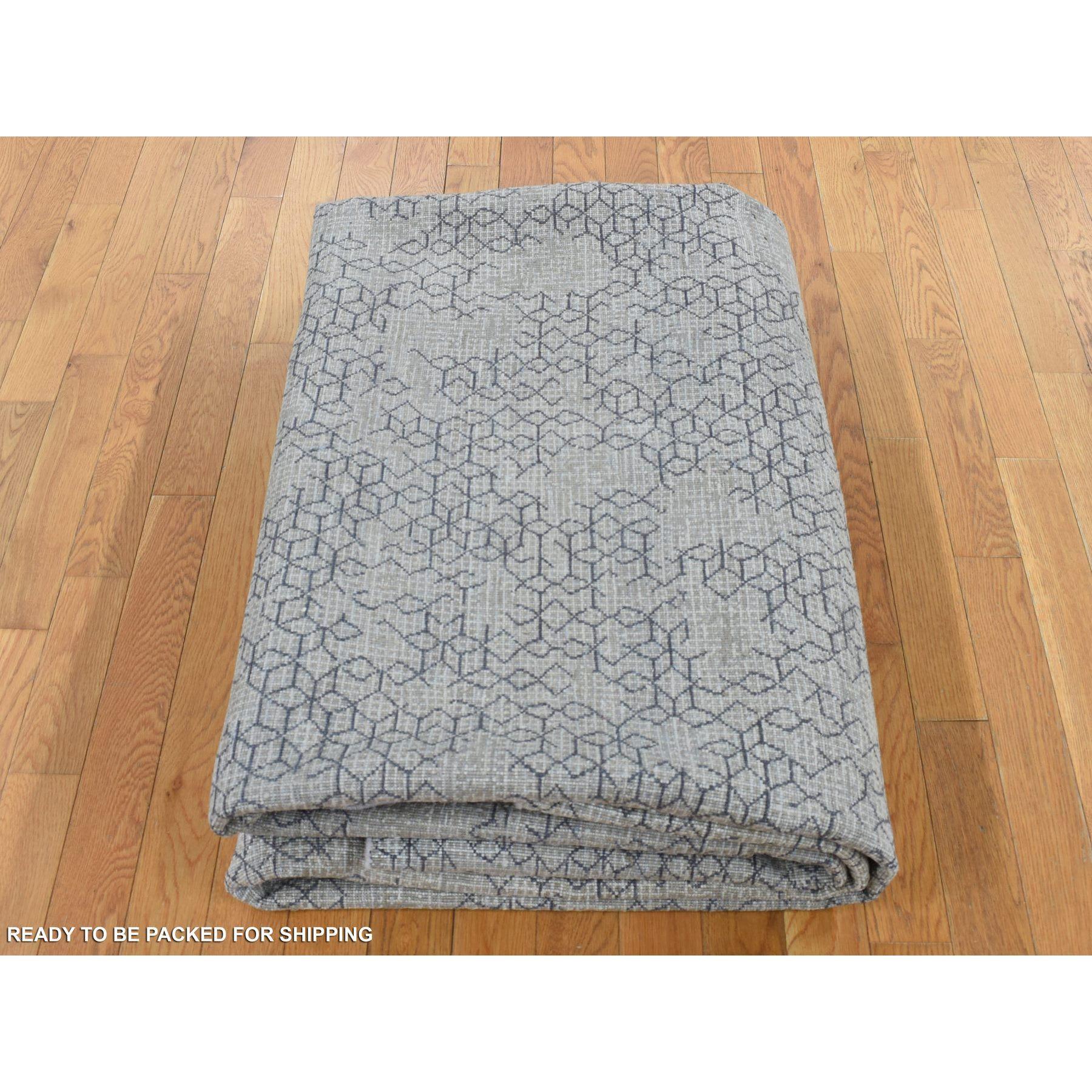 9'x12' Gray Hand Knotted Small Box Design Silk with Textured Wool Rug For Sale 2