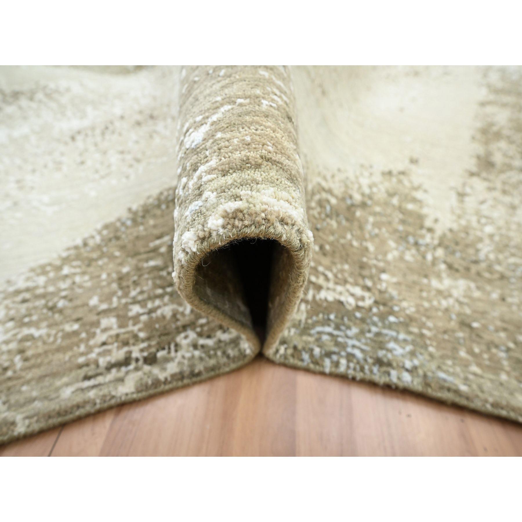 Hand-Knotted 9'x12' Gray with Brown Abstract Design Persian Knot Hand Knotted All Wool Rug For Sale