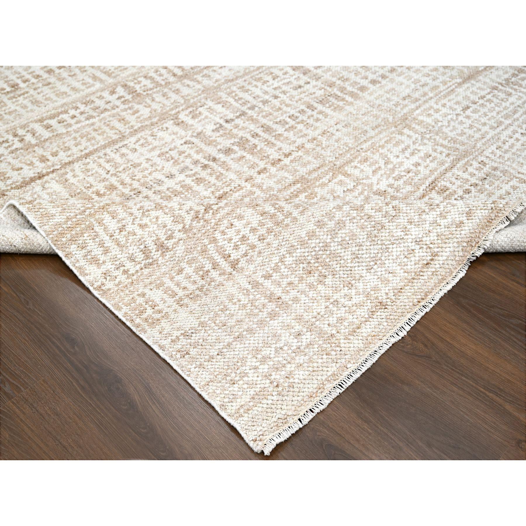 9'x12' Honey Brown Dot Design Cropped Thin Hand Knotted Wool Oriental Rug In New Condition For Sale In Carlstadt, NJ