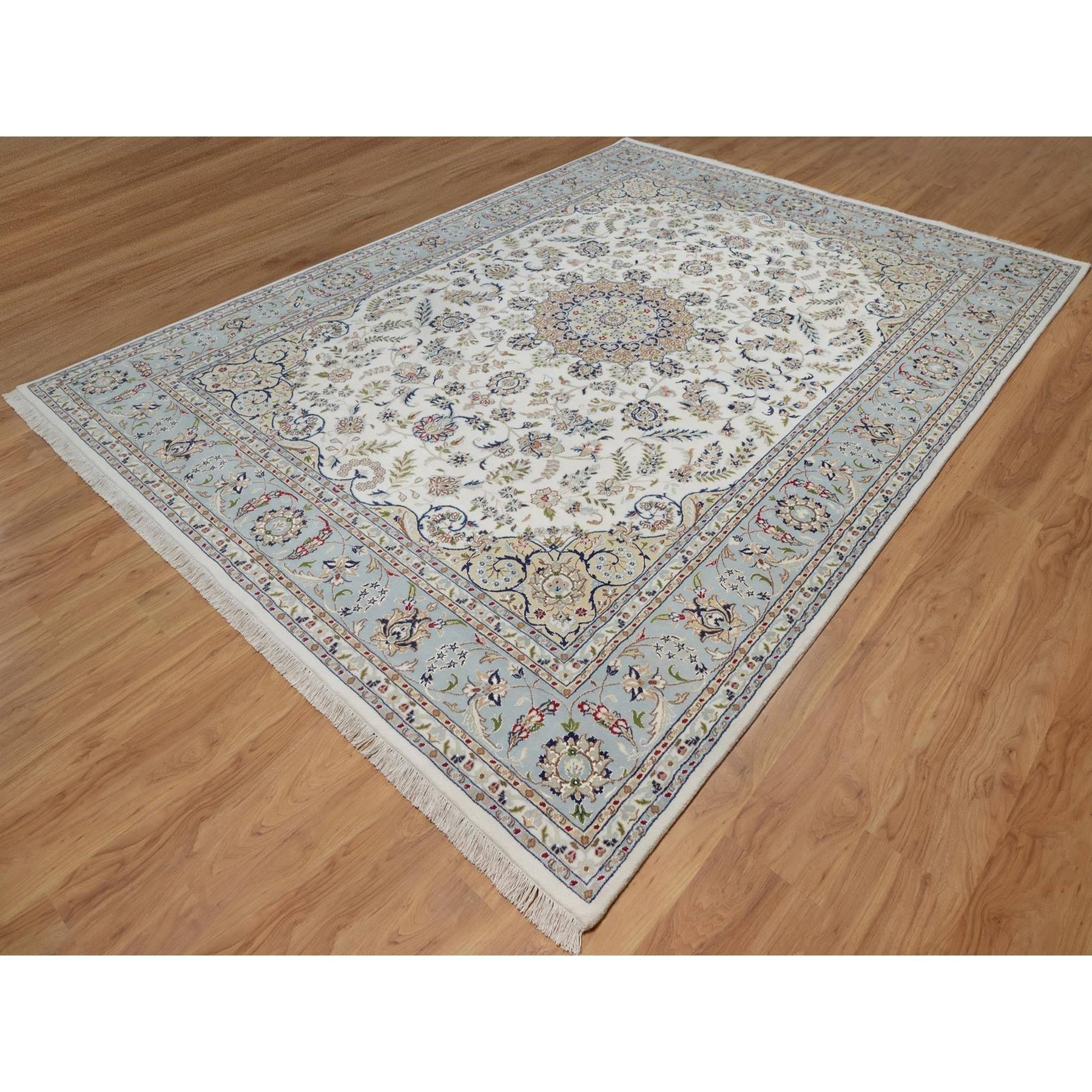 9'x12' Elfenbein 250 KPSI Wolle & Seide Nain Handgeknüpft Weicher Flor Orientteppich (Indisch) im Angebot