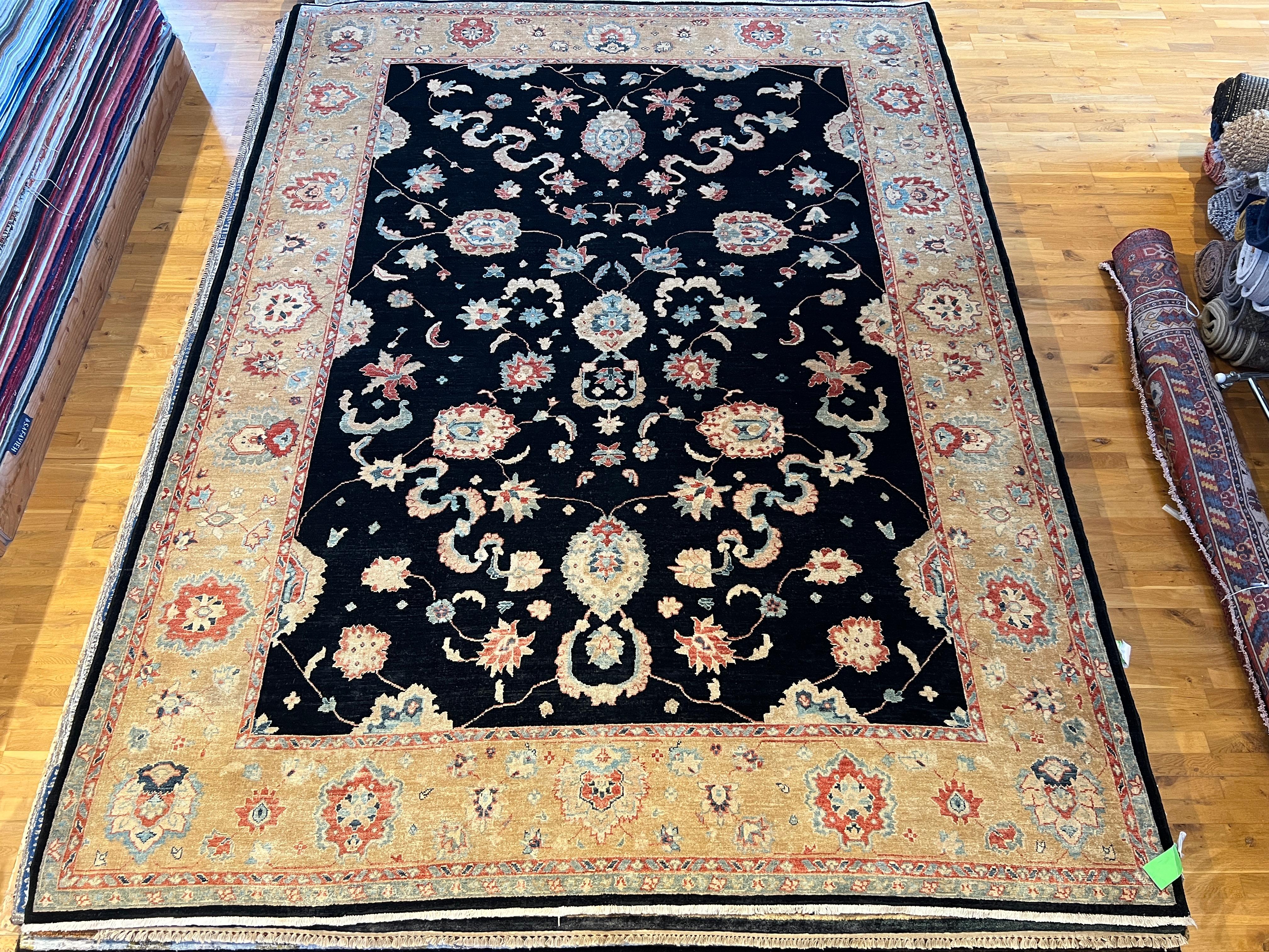 Hand-Knotted 9'x12' Ivory and Black Floral Design Rug For Sale