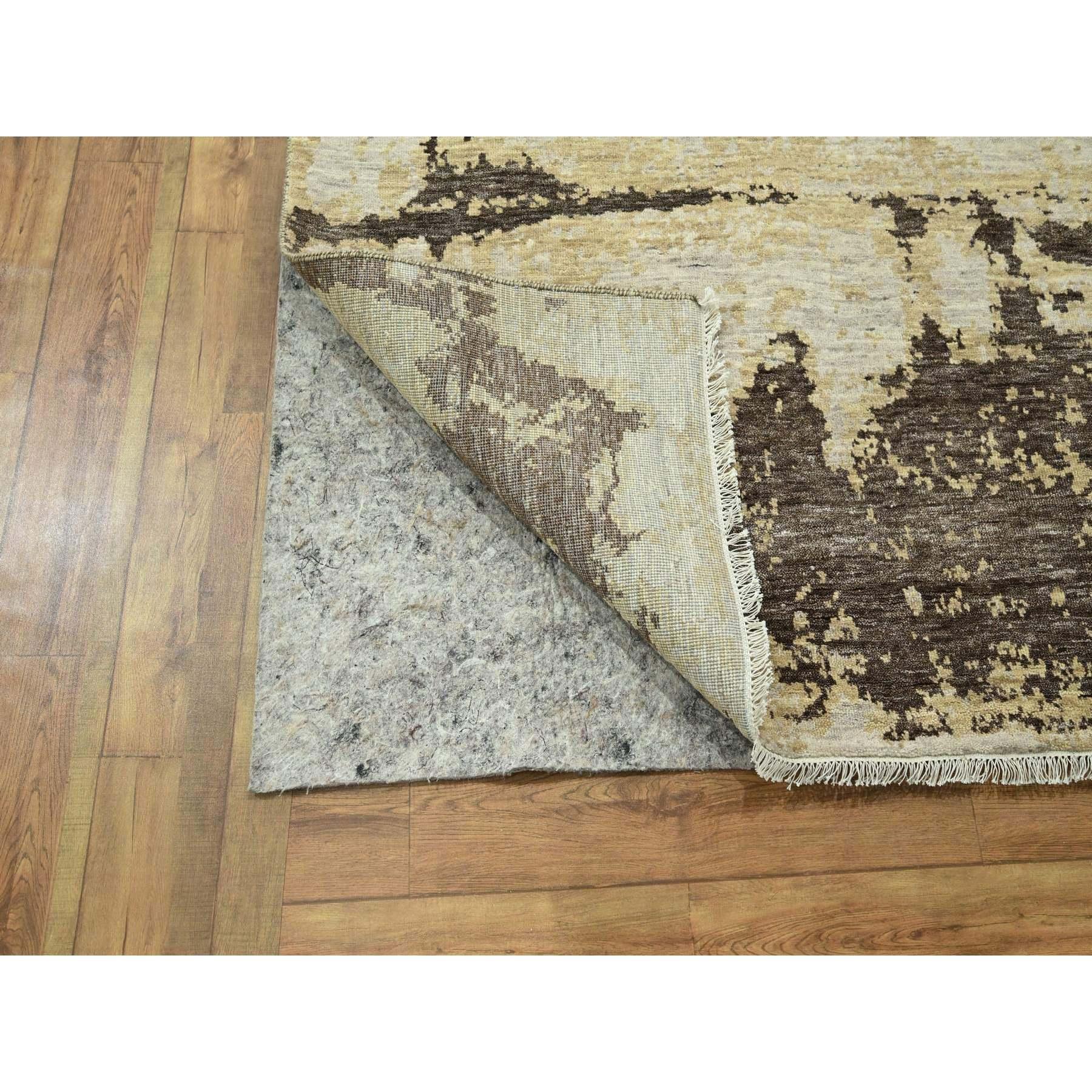 Indien Tapis en laine et soie nouée à la main 9'x12' Ivoire et marron Modern Design/One en vente