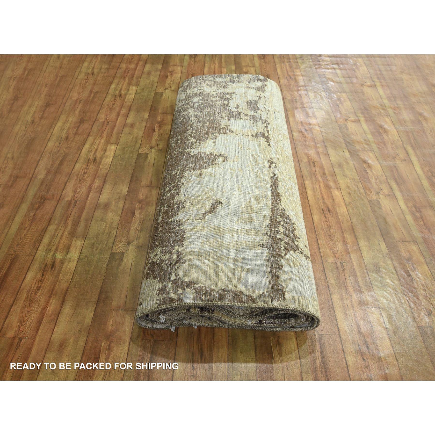 Tapis en laine et soie nouée à la main 9'x12' Ivoire et marron Modern Design/One en vente 1