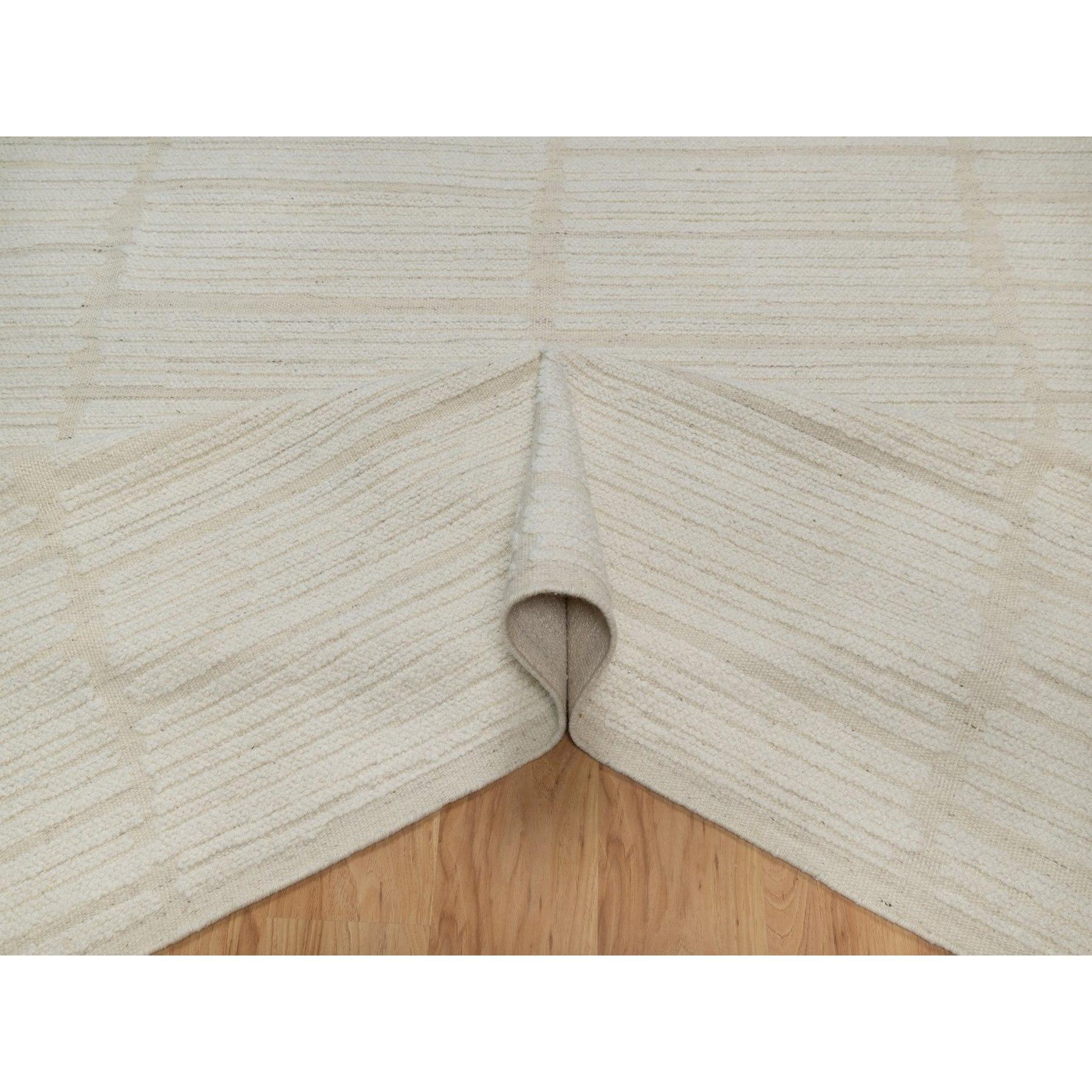 9'x12' Elfenbeinfarbenes Flachgewebe mit Flor, Ton in Ton, handgewebter Teppich aus natürlicher Wolle (Handgeknüpft) im Angebot