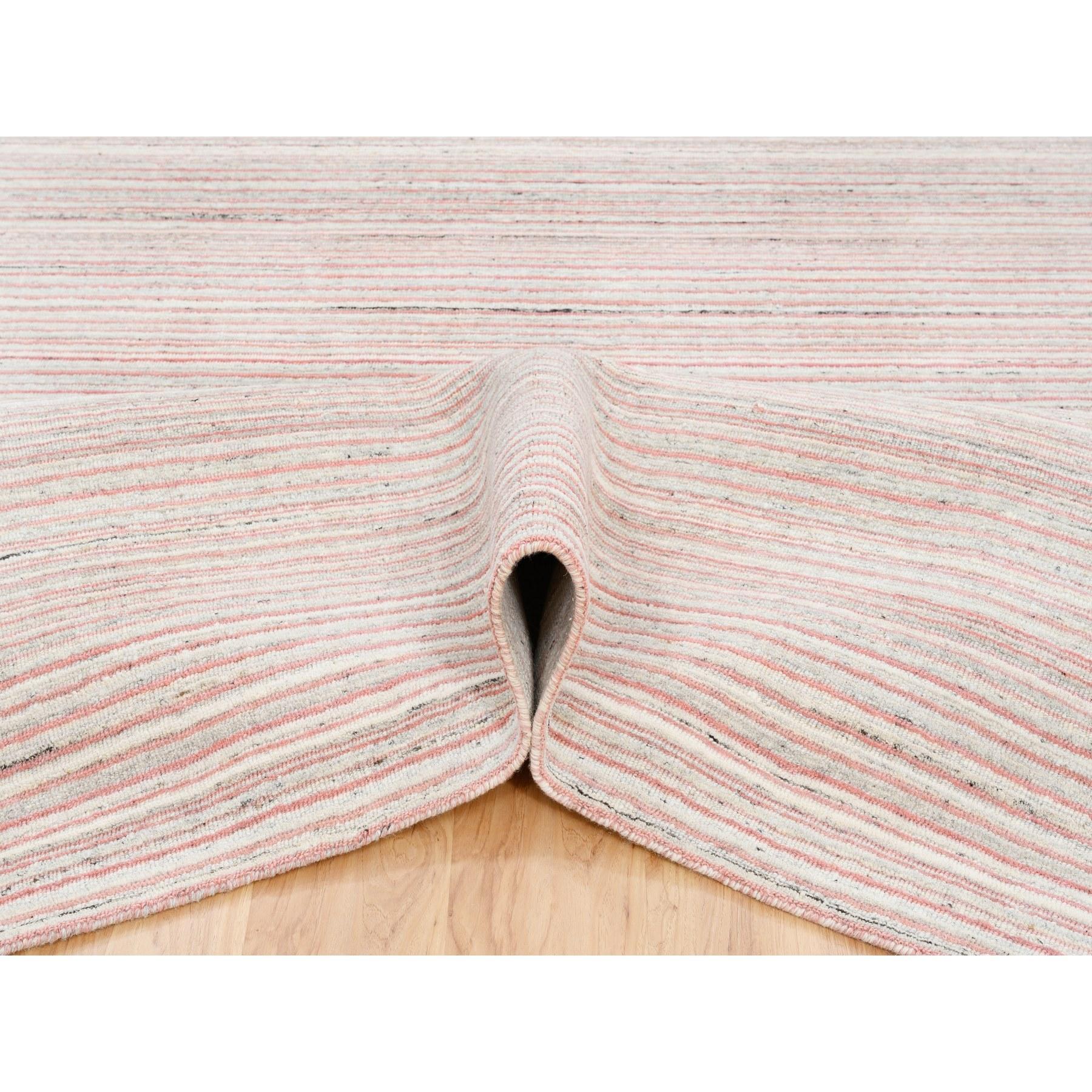 9'x12' Modernes Design Einfarbig elfenbeinfarben mit korallenroter, natürlicher Wolle, handgewobener Teppich im Zustand „Neu“ im Angebot in Carlstadt, NJ