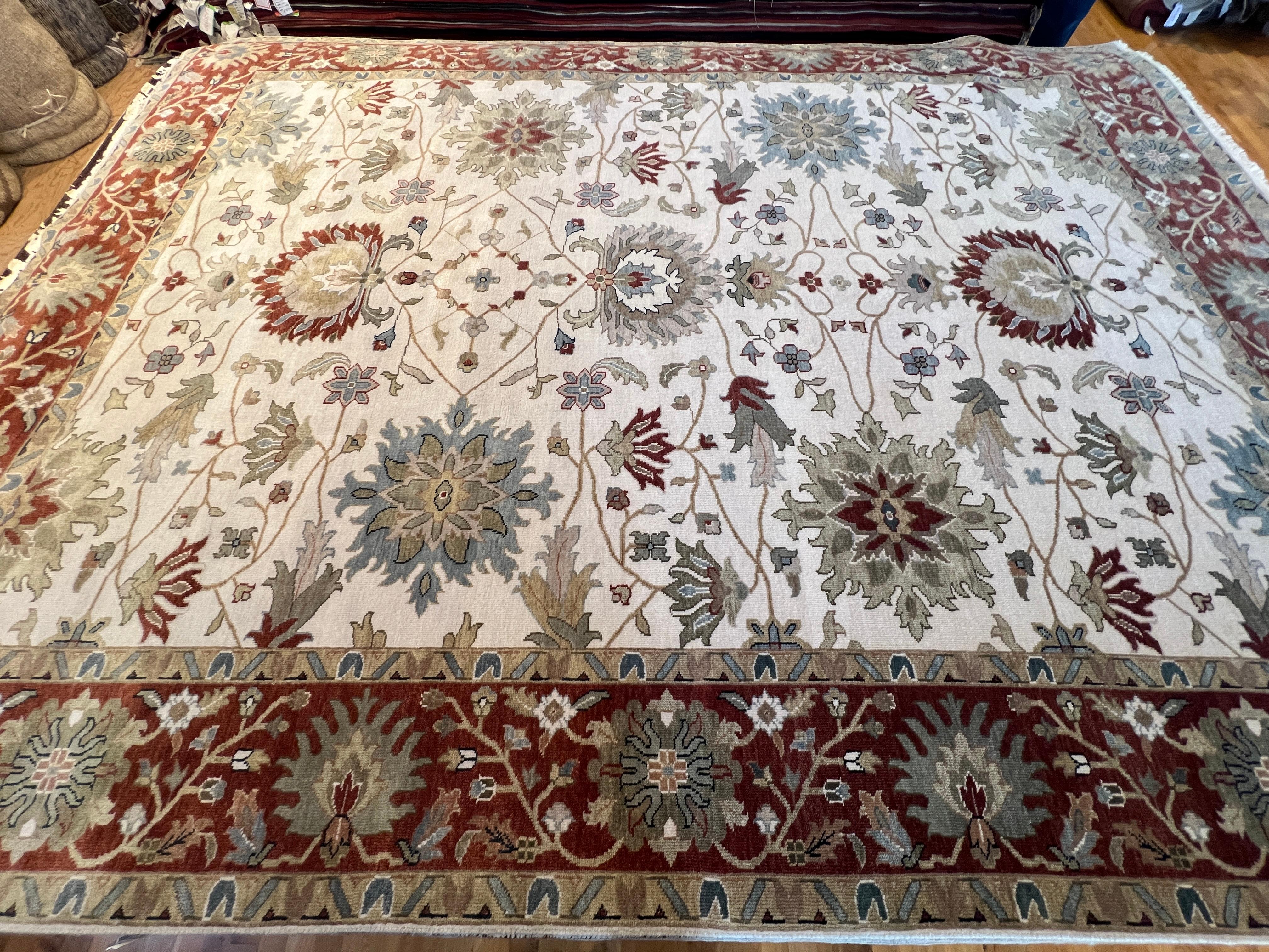 Tappeto Oushak Reds Floral Design 9'x12' In condizioni Nuovo in vendita a Los Angeles, CA
