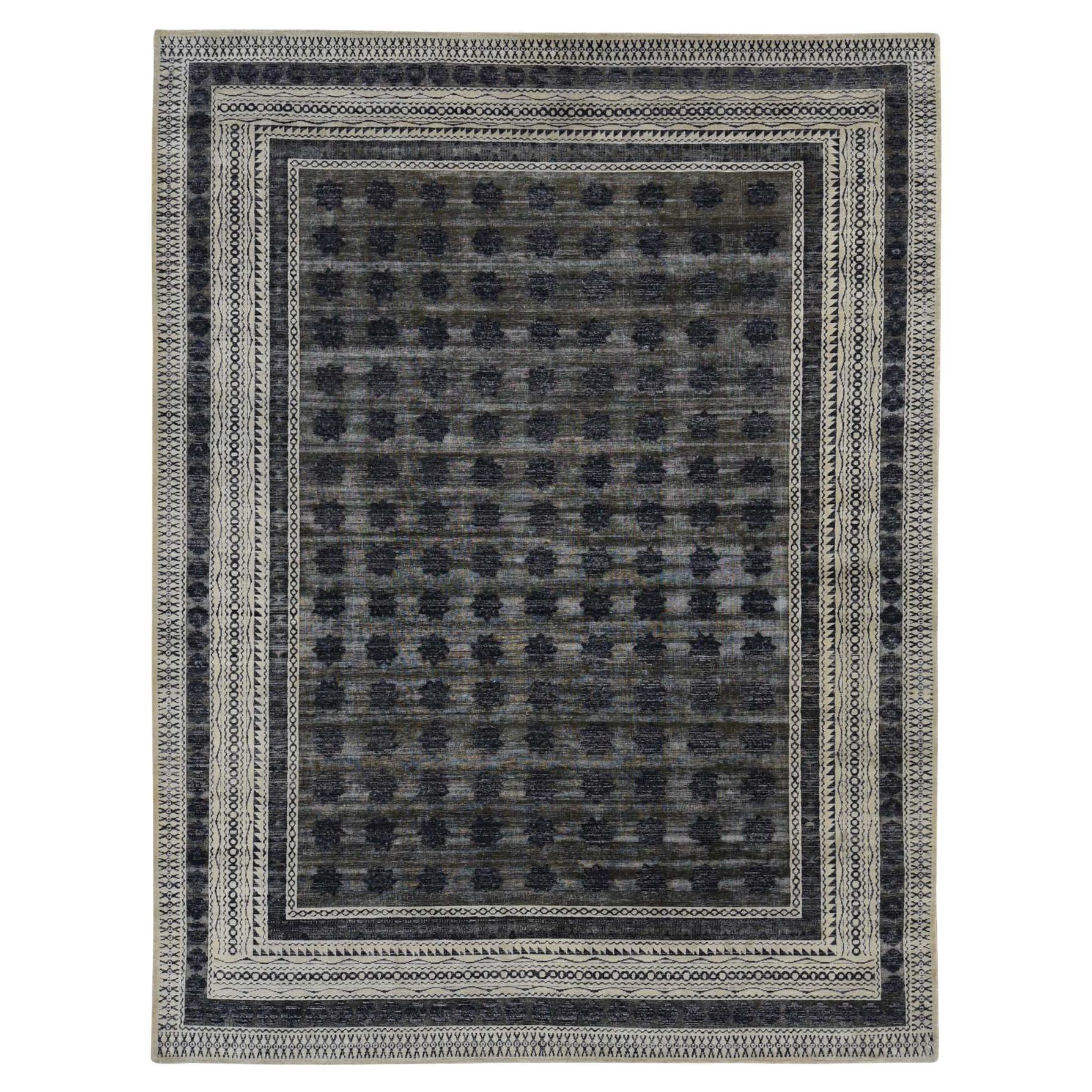 9
x12
 Owl Gray Distressed Silk Repetitive Design Hand Knotted Oriental Rug For Sale