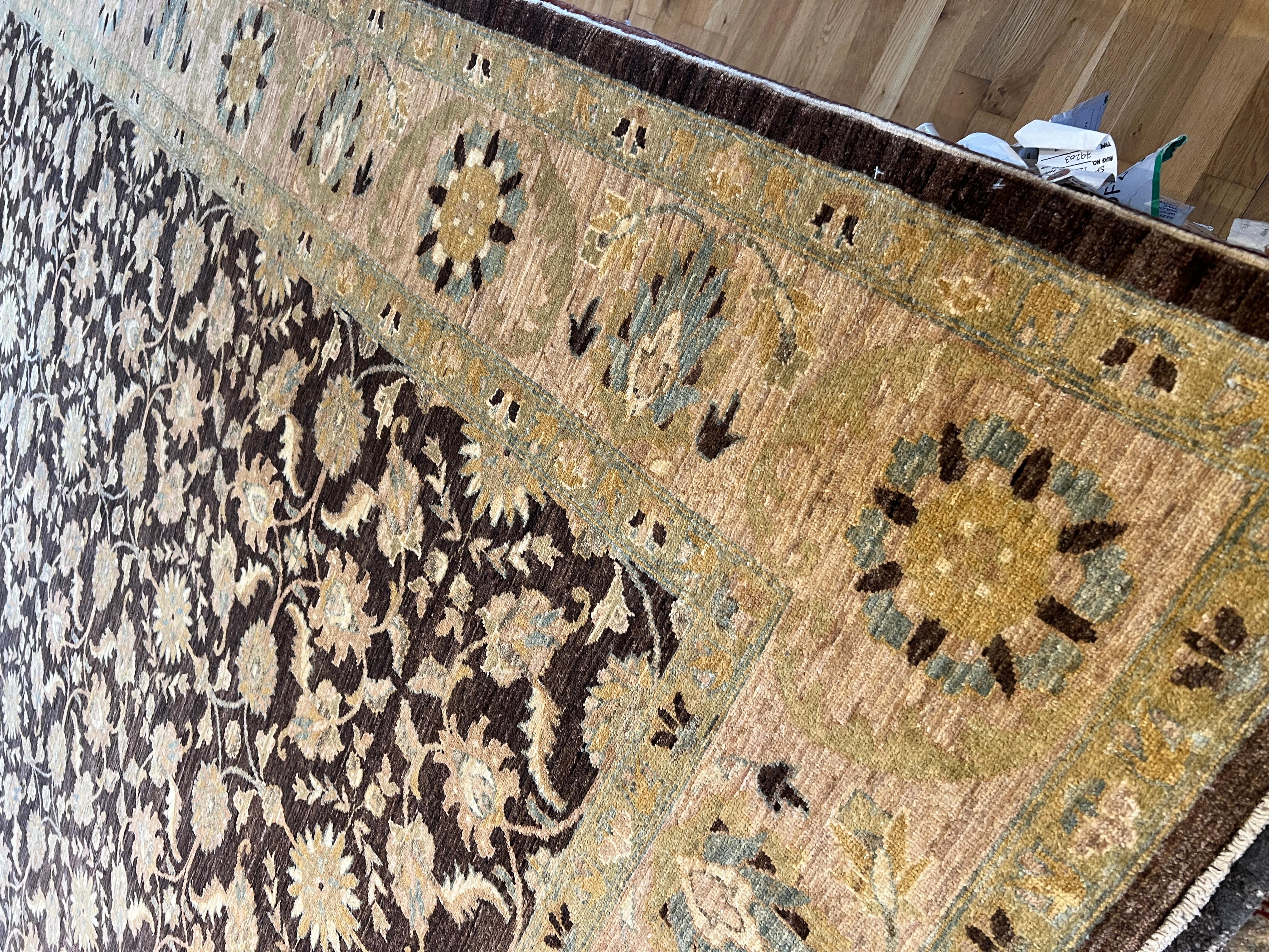 Tappeto floreale marrone Eleg dal design persiano 9'x12' In condizioni Nuovo in vendita a Los Angeles, CA