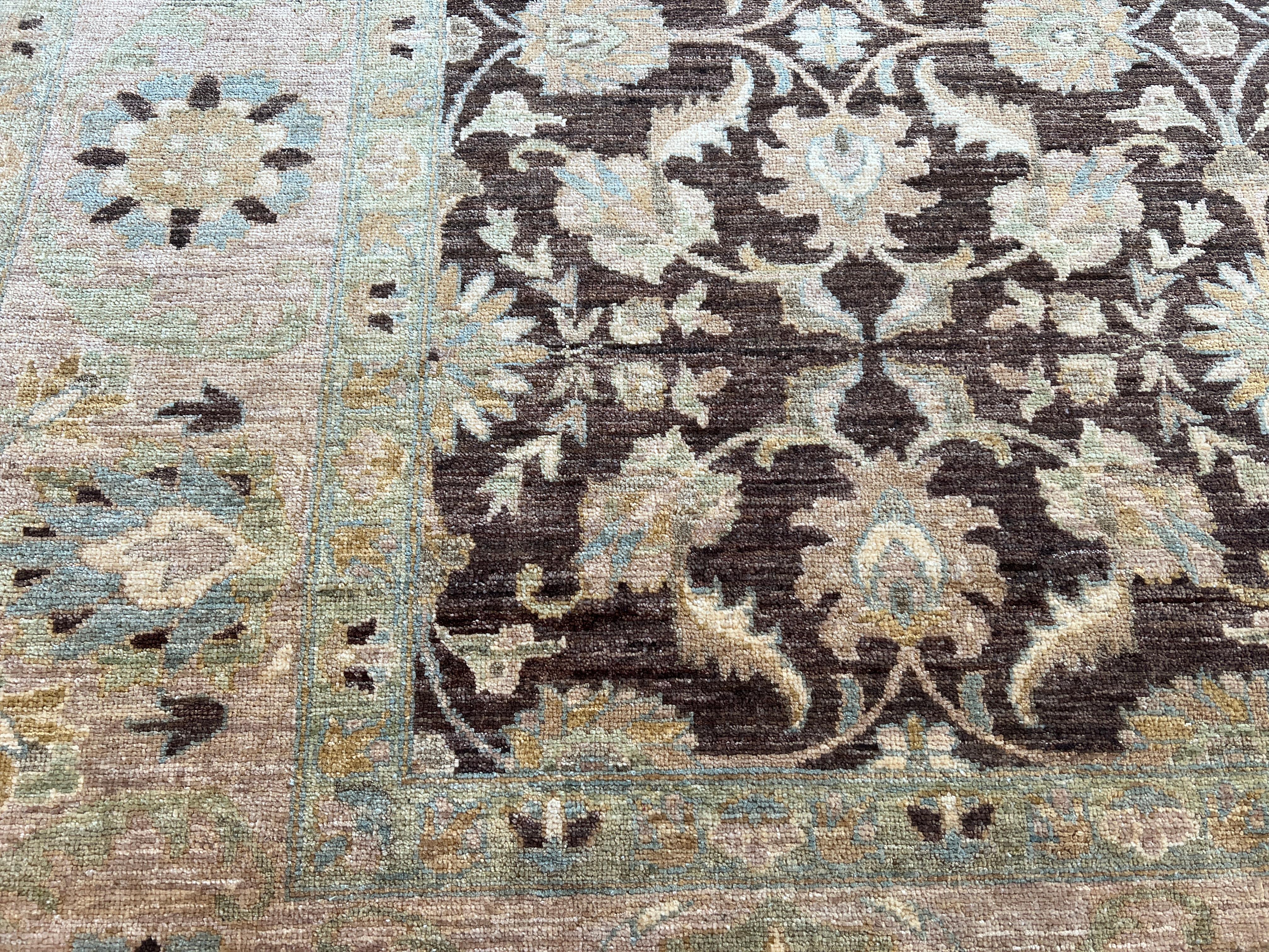 Tappeto floreale marrone Eleg dal design persiano 9'x12' in vendita 2
