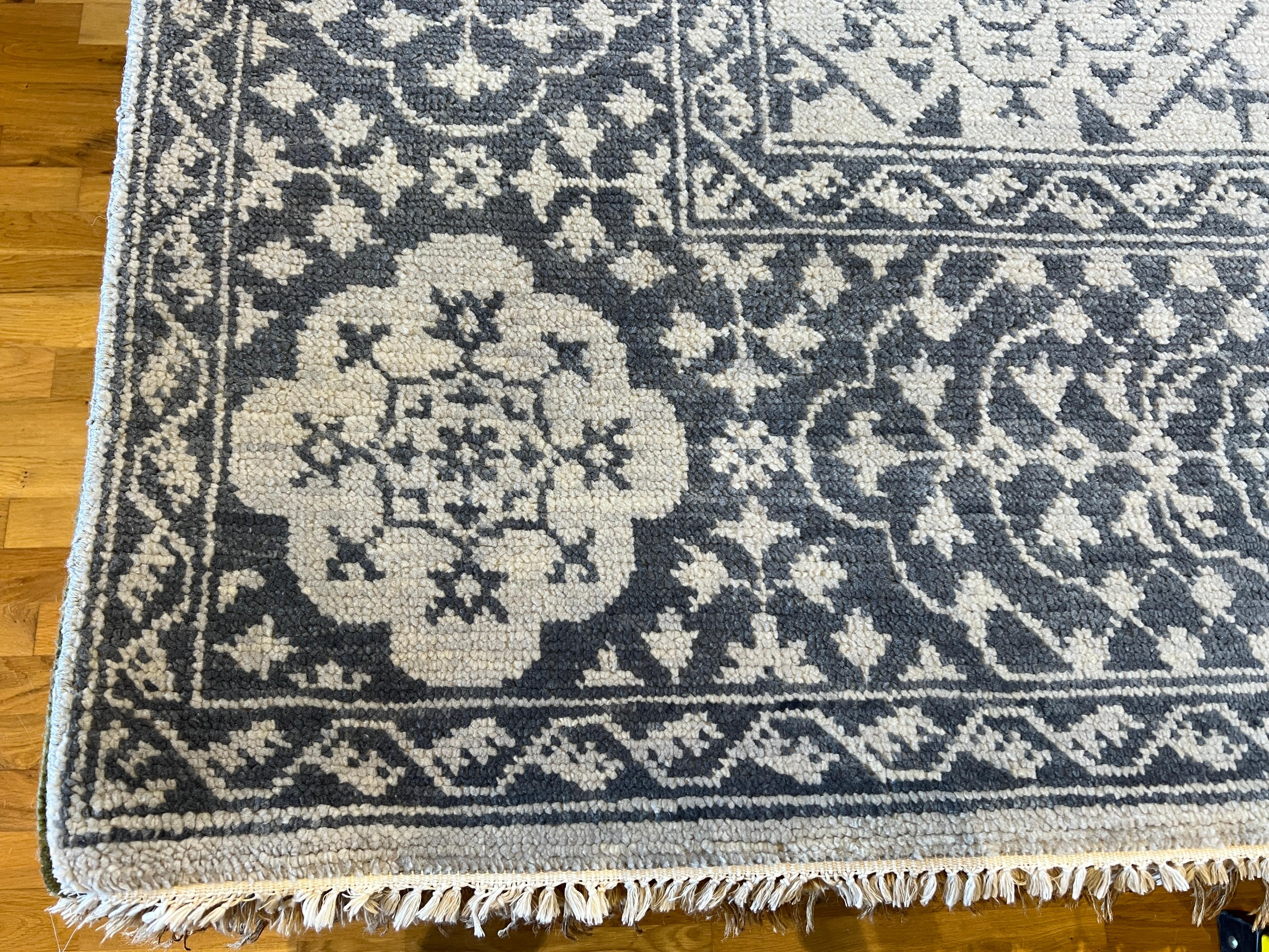 9'x12' Grauer geblümter Teppich im persischen Design im Angebot 3