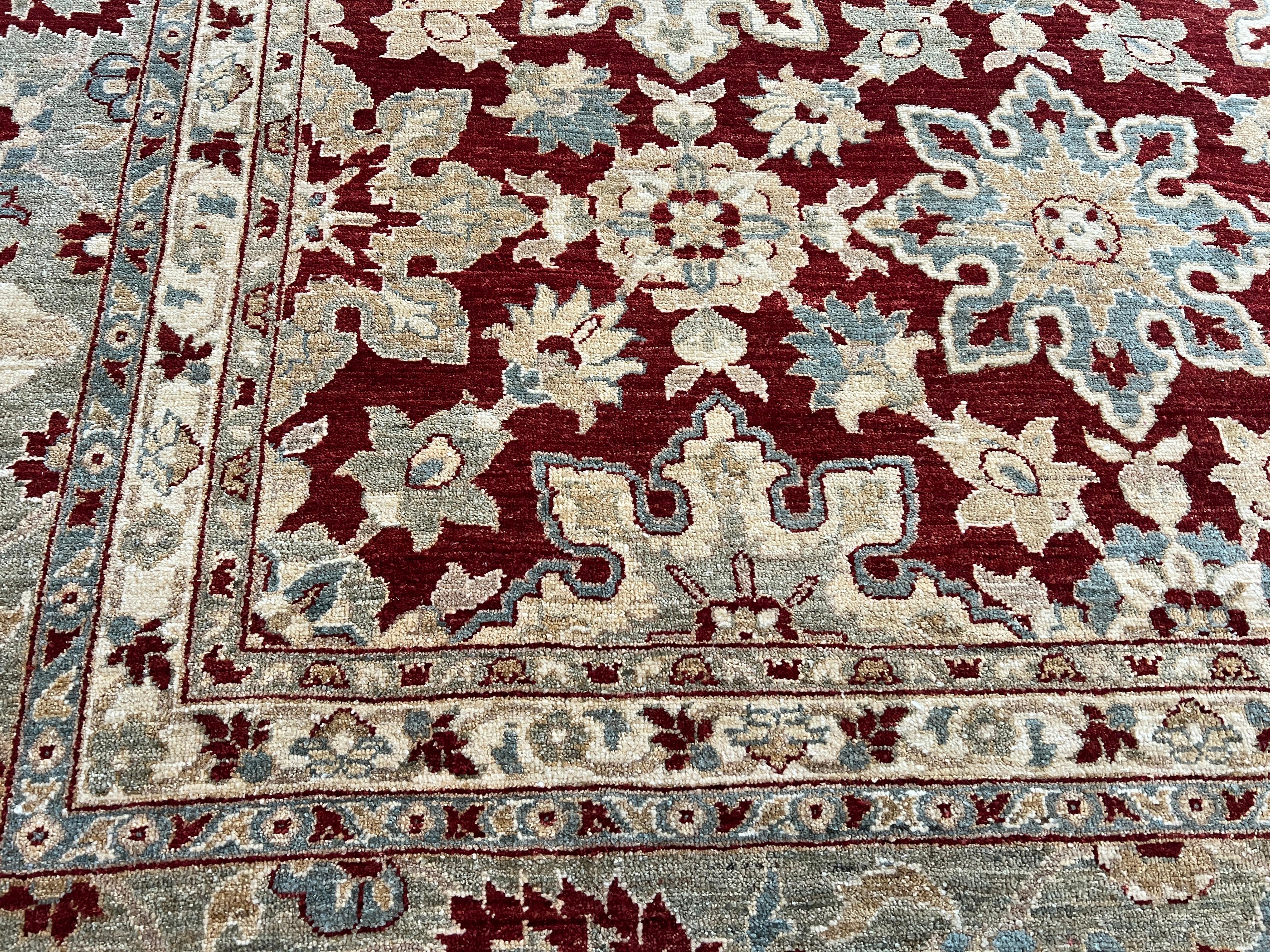 9'x12' Persischer Design-Teppich mit rotem Blumenmuster im Angebot 1