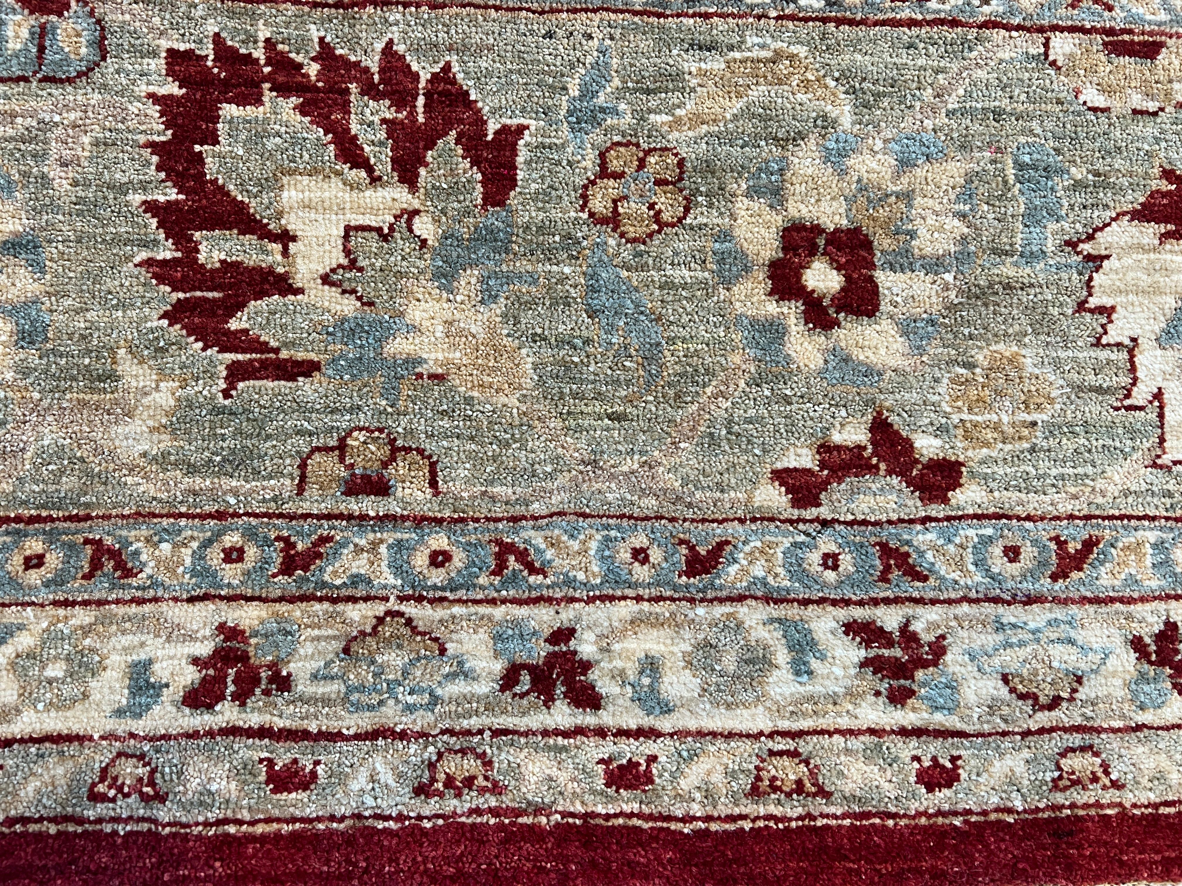 9'x12' Persischer Design-Teppich mit rotem Blumenmuster im Angebot 2