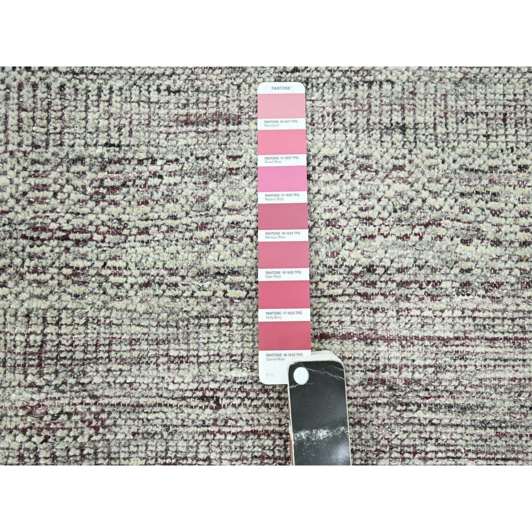 XXI secolo e contemporaneo Tappeto orientale in pura lana annodato a mano con disegno di erba ossidata 9'x12' rosso e bianco in vendita