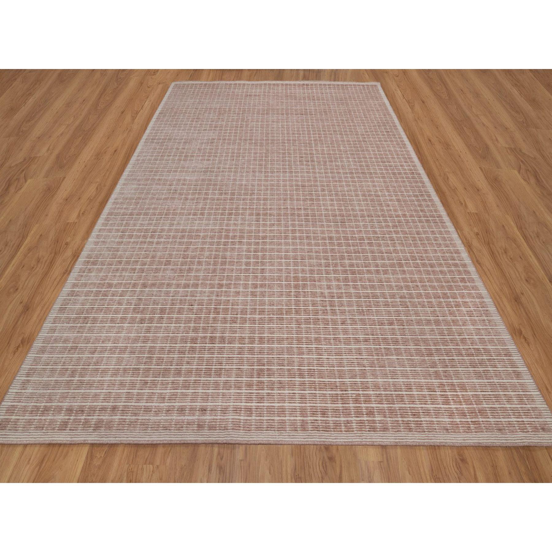 Rose Pink, Modern Plain Decor Box Design, Soft to the Touch, Loomed Knotted, Pure Wool, Oriental Rug
Primary materials: Wool
Latex: No Pile 
height: 0.25 Inches
Style: Contemporary
Primary color: Pink
Secondary colors: Ivory
Pattern: Oriental